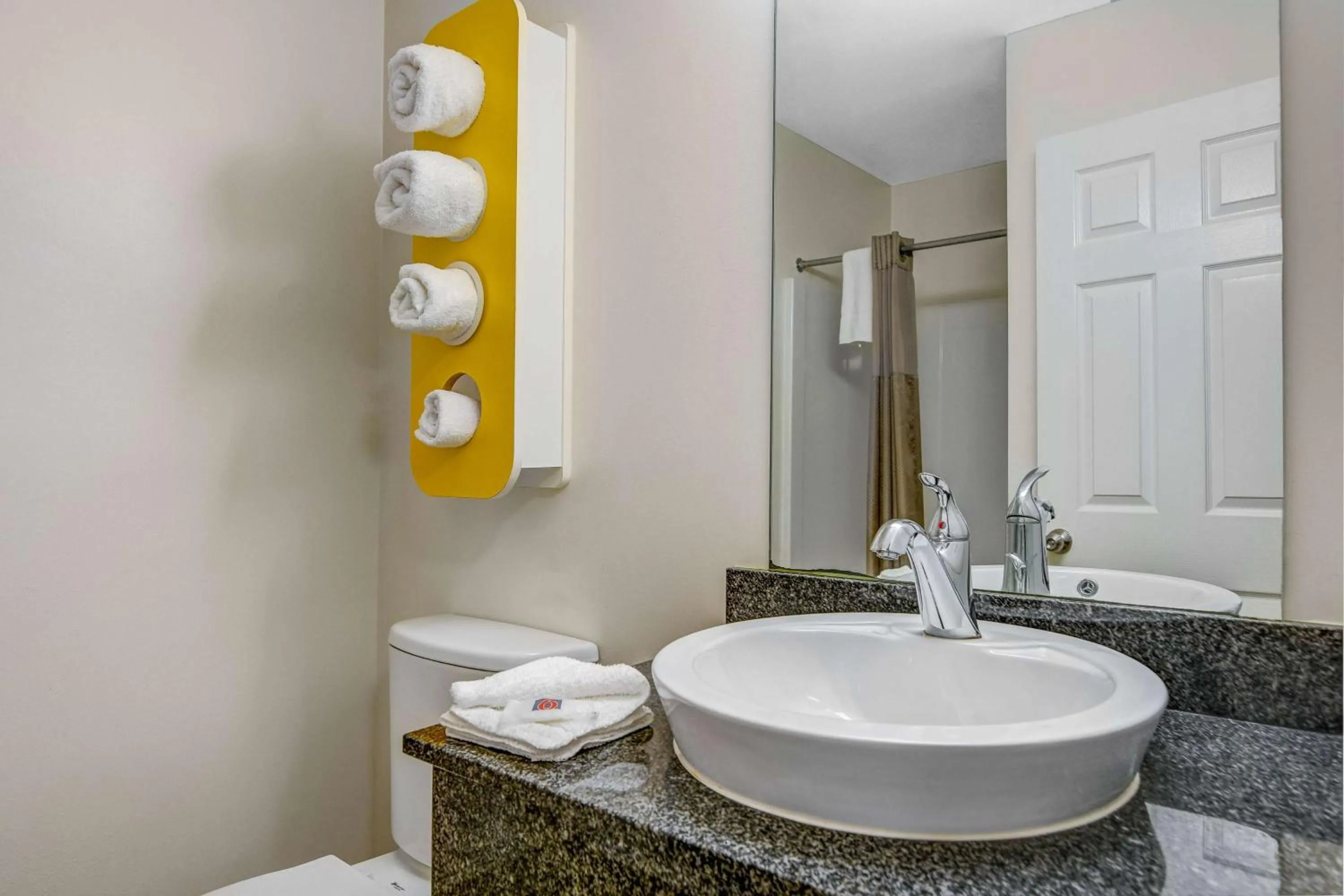 Queen Room - Non-Smoking in Studio 6-Atlanta, GA - Chamblee