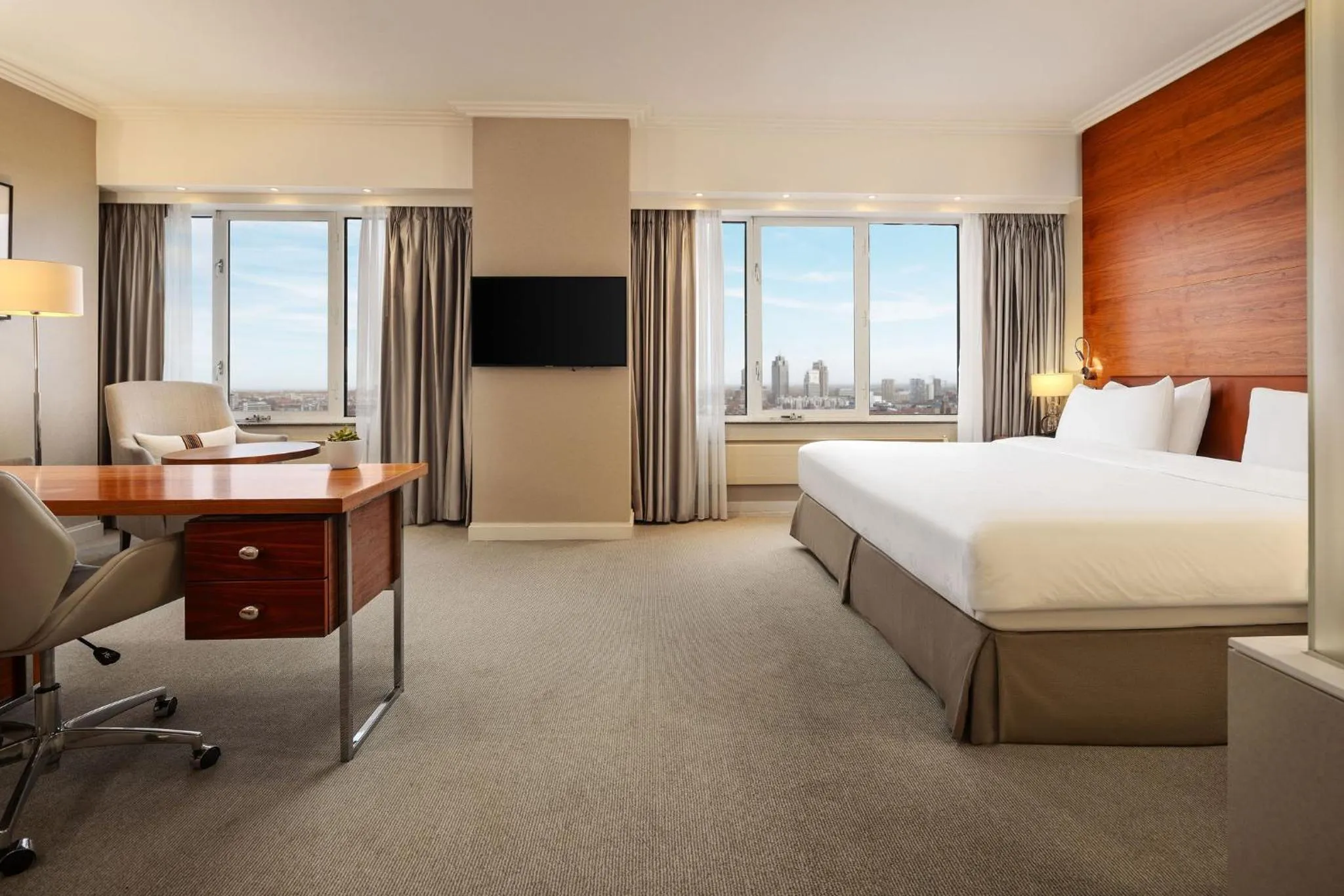 Superior Junior Suite in Hotel Okura Amsterdam – The Leading Hotels of the World