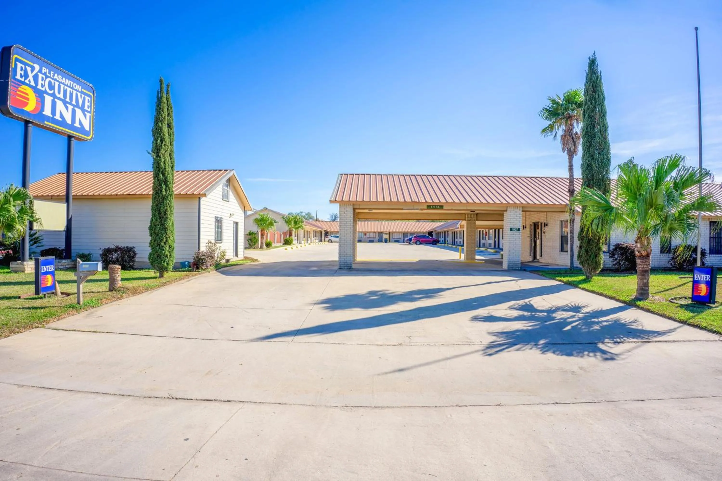 Pleasanton Executive Inn By OYO