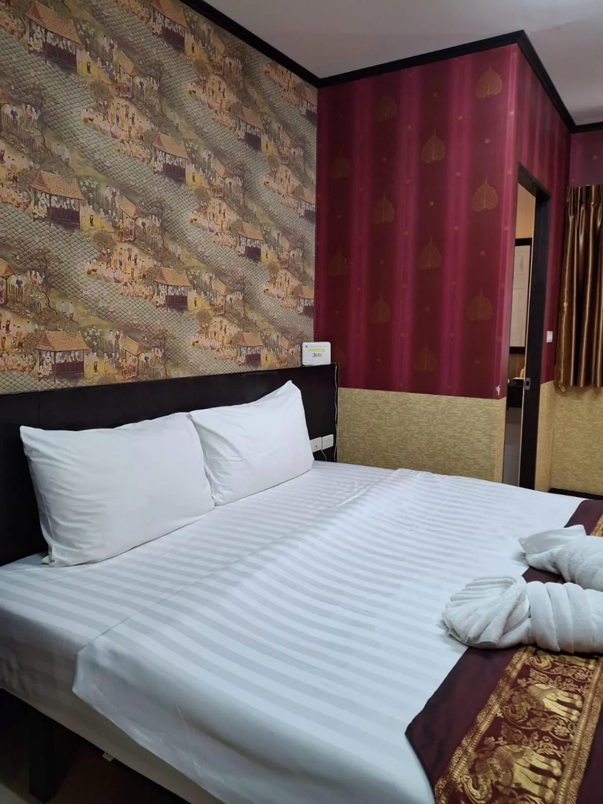 Standard Double Room in Sereneburi Patong Residence