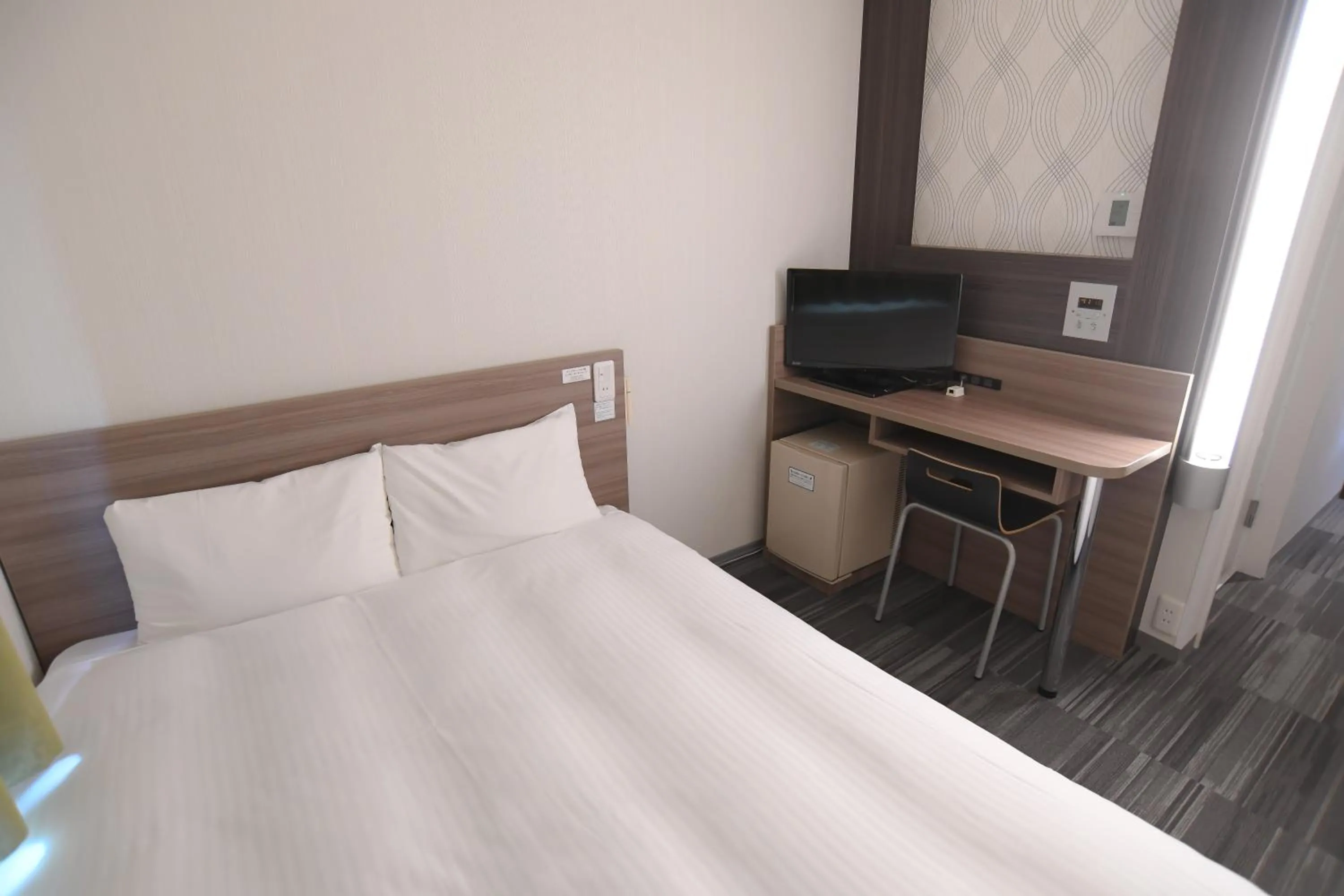 Double Room with Small Double Bed - Non-Smoking in Washington R&B Hotel Hachioji
