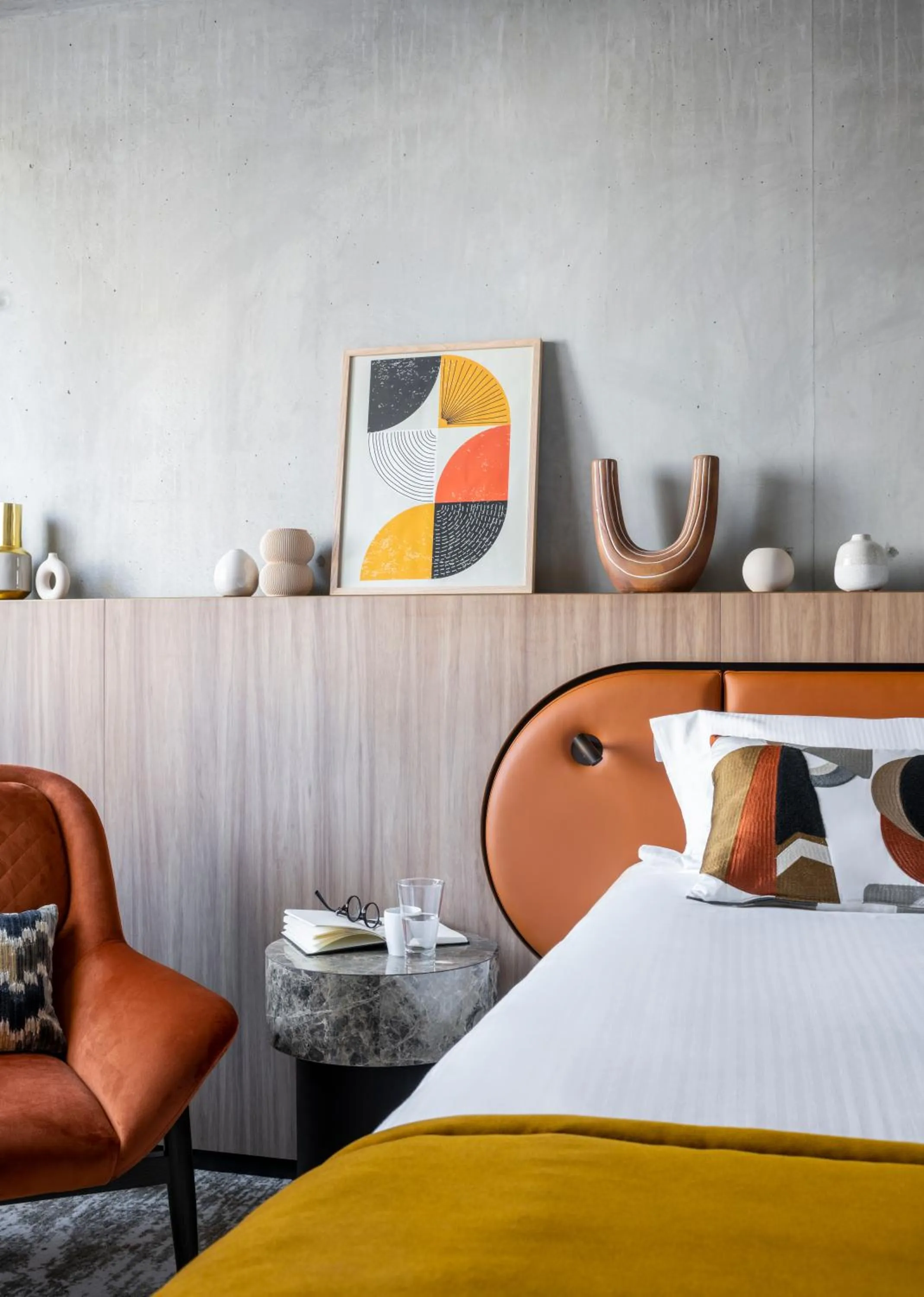 Connecting Family Room with Two King Beds/One Single Sofa Bed/One Double Sofa Bed in Pullman Lyon