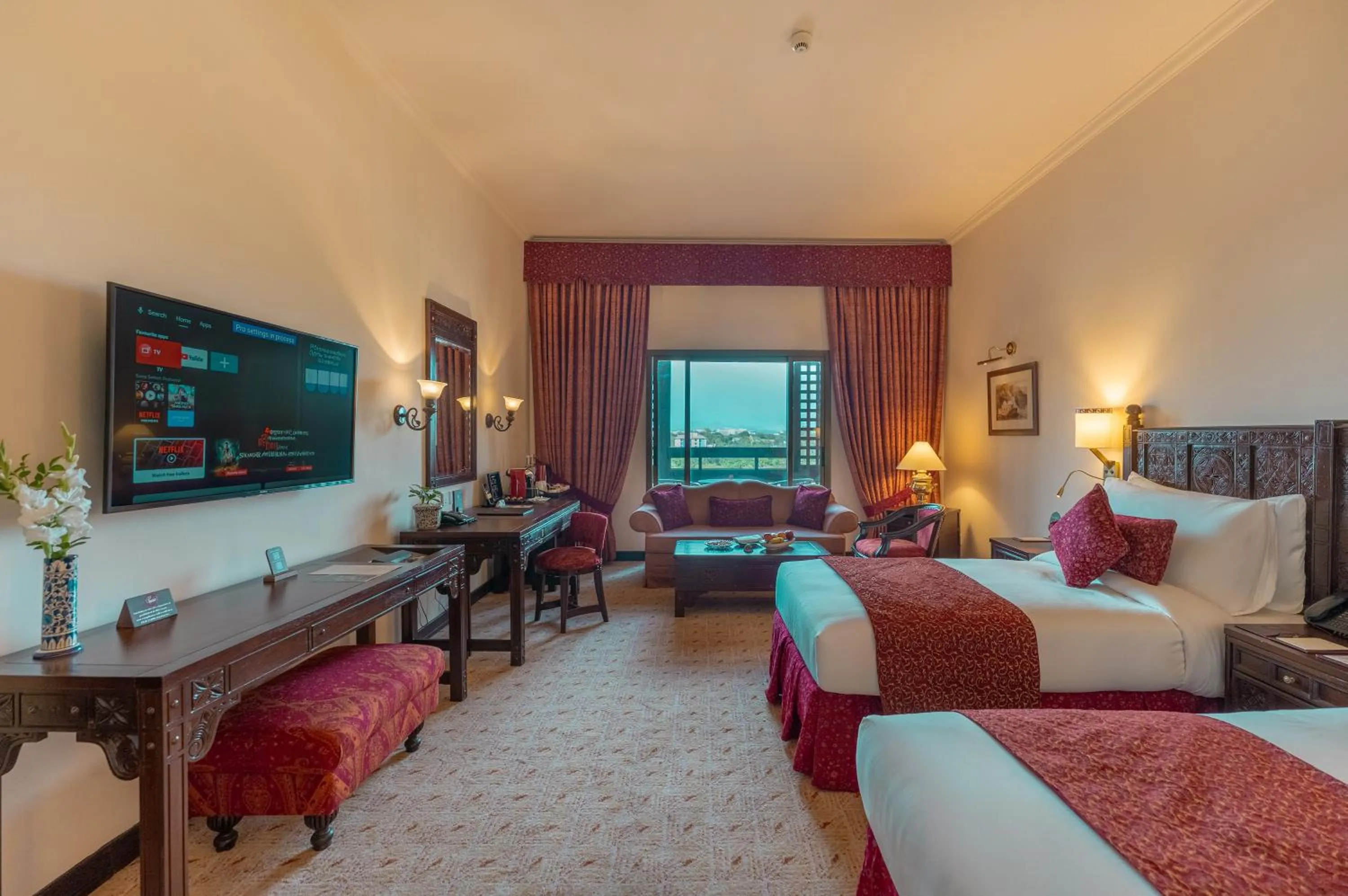 Deluxe Twin Room in Islamabad Serena Hotel