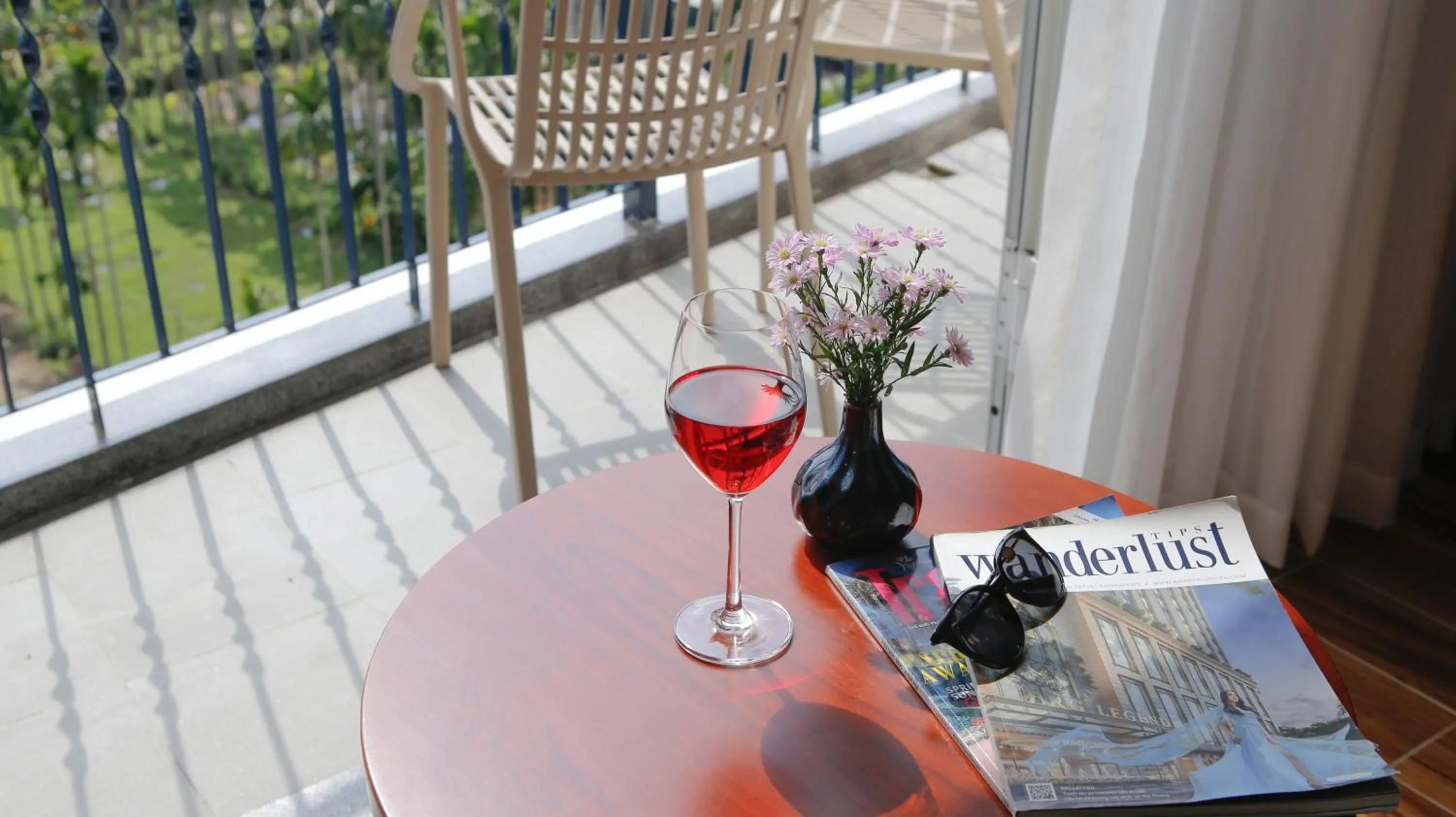 Amina Grand Suite + 30 minutes massage per stay in Amina Lantana Hoi An Hotel & Spa