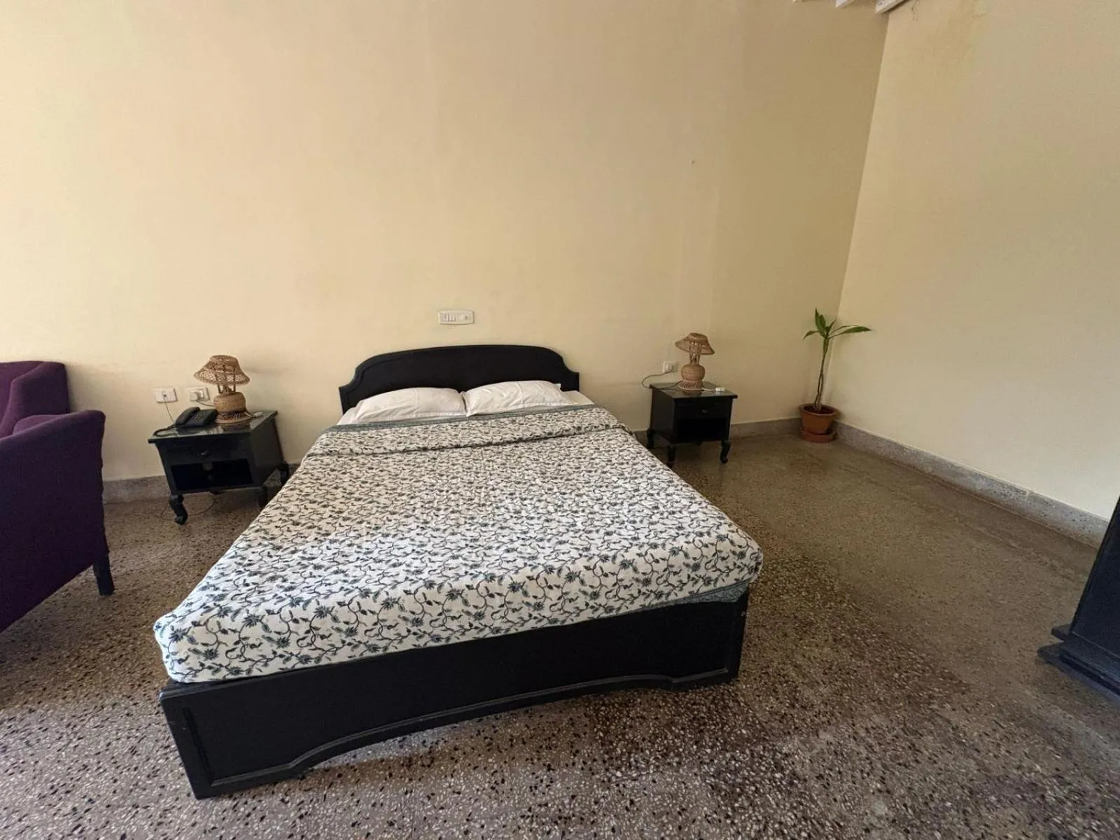 Deluxe Room Garden Wing in The Green Hotel