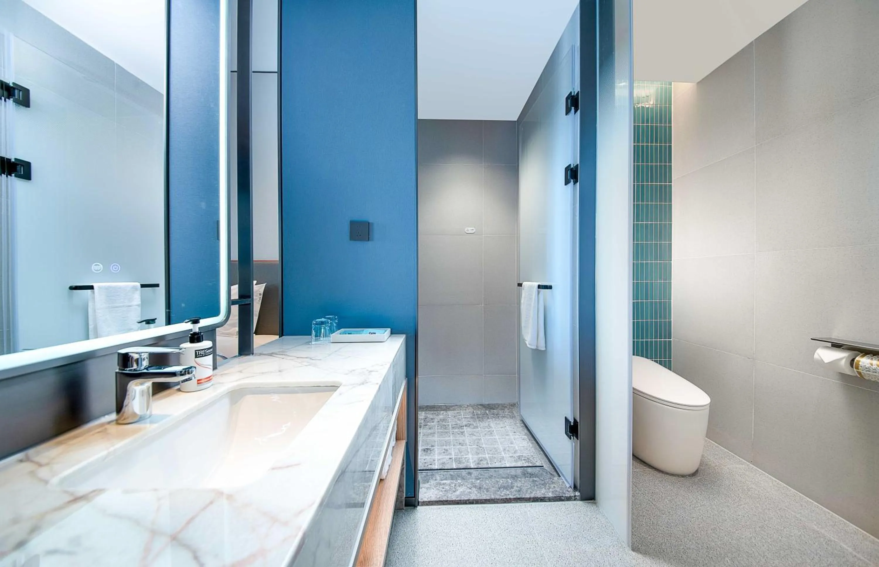 1 King and 1 Single Standard in Holiday Inn Express Suzhou Shihu University Town