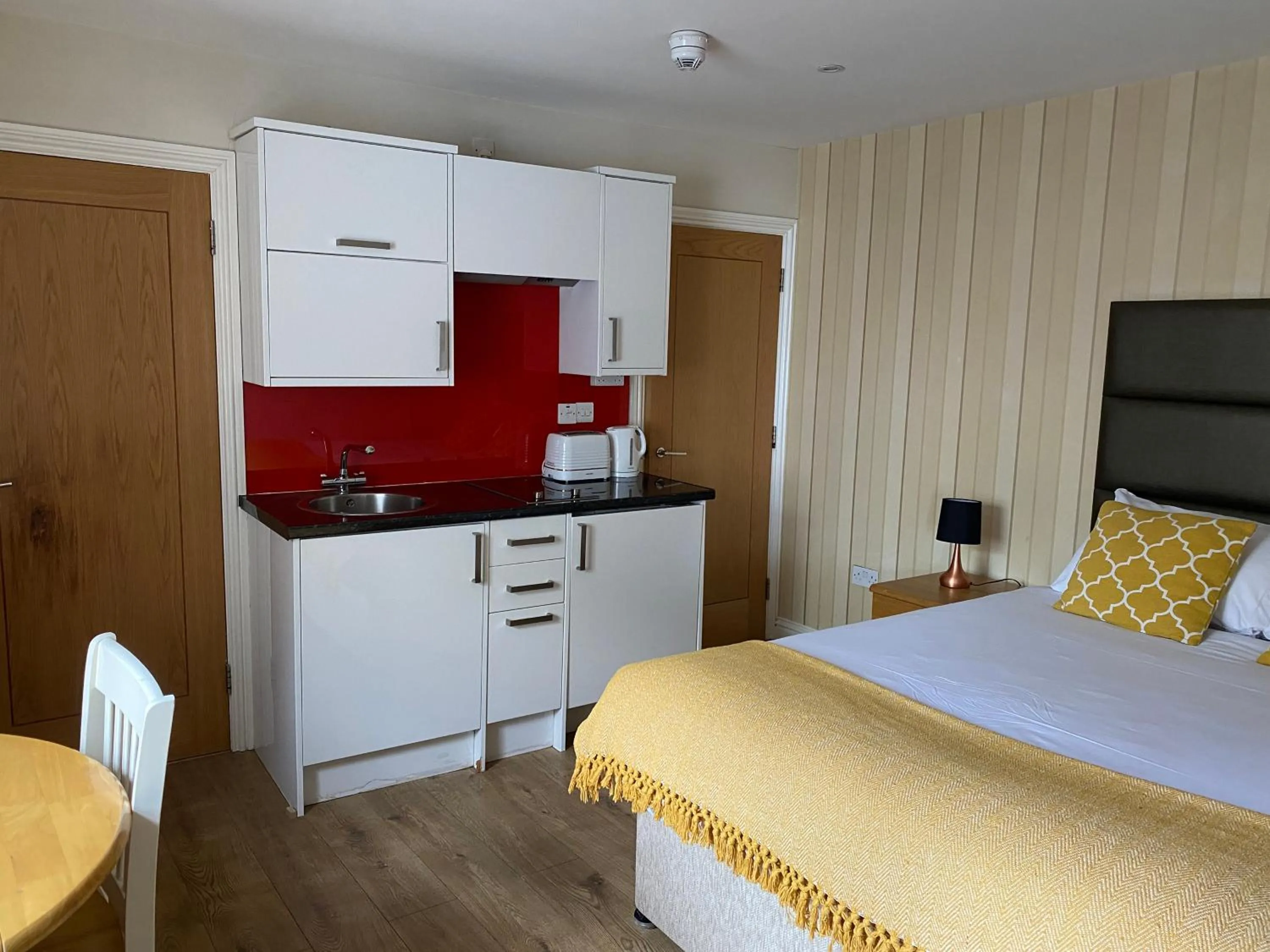 Studio Apartment in Queens Hotel & Spa