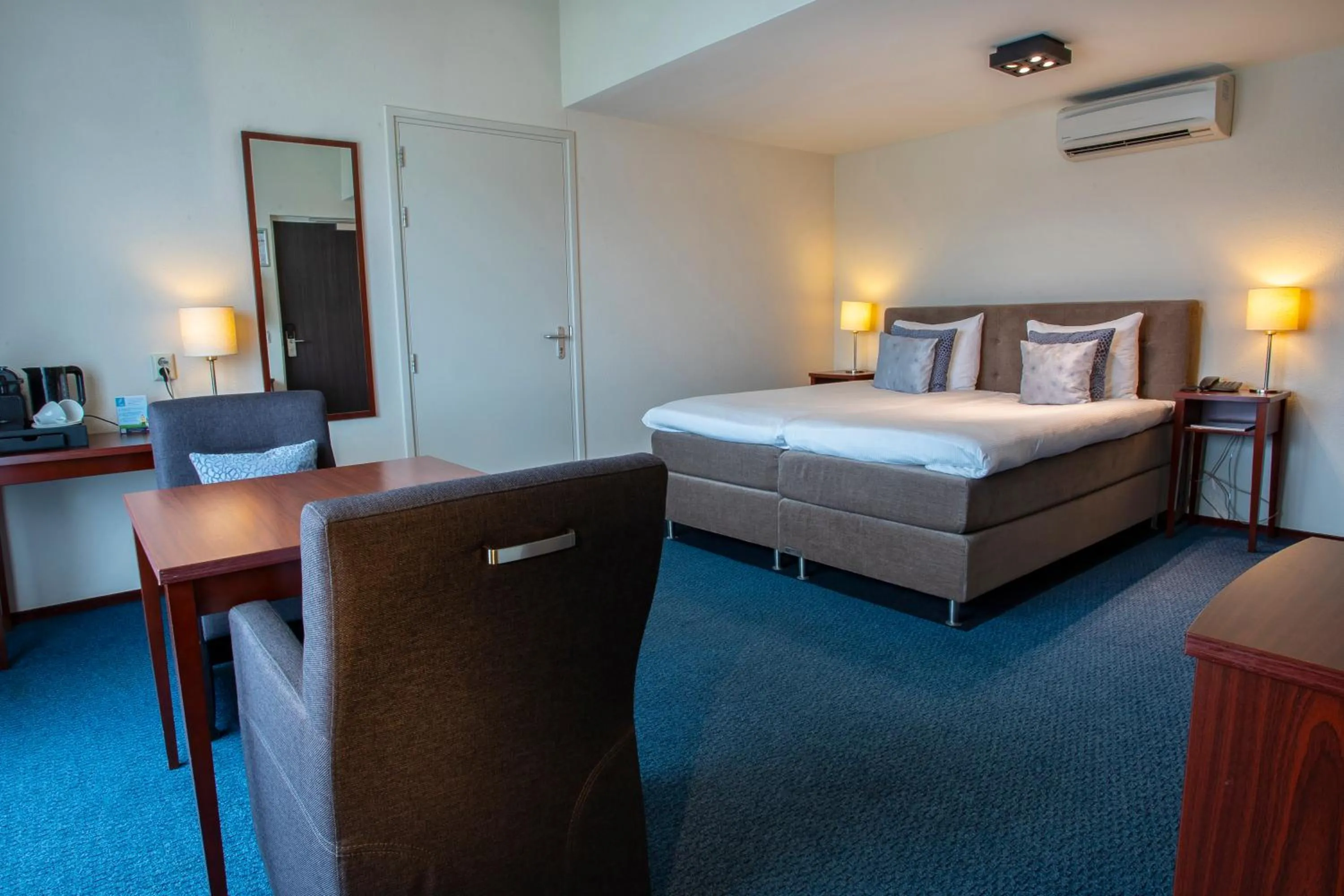 Standard Twin Room in Hotel Greenside Texel