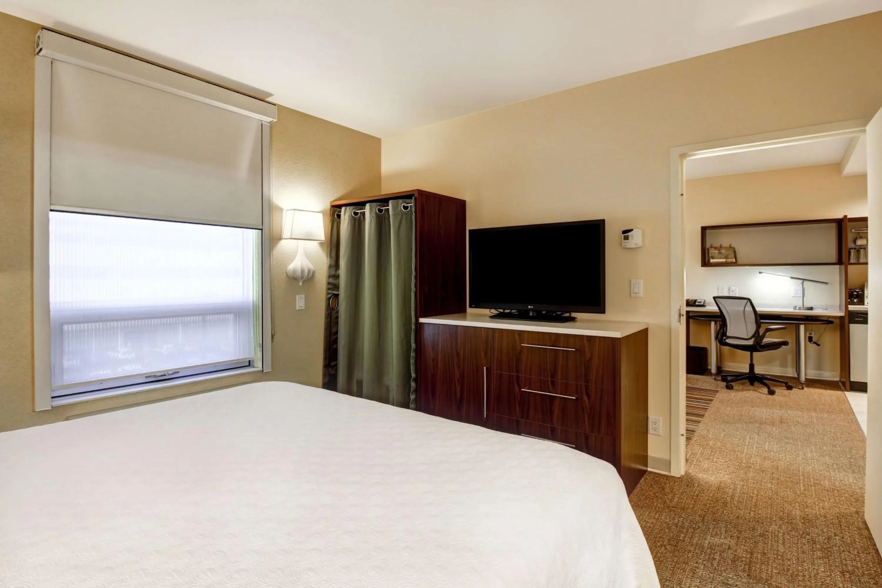 King Suite with Sofa Bed - Non-Smoking in Home2 Suites by Hilton West Edmonton