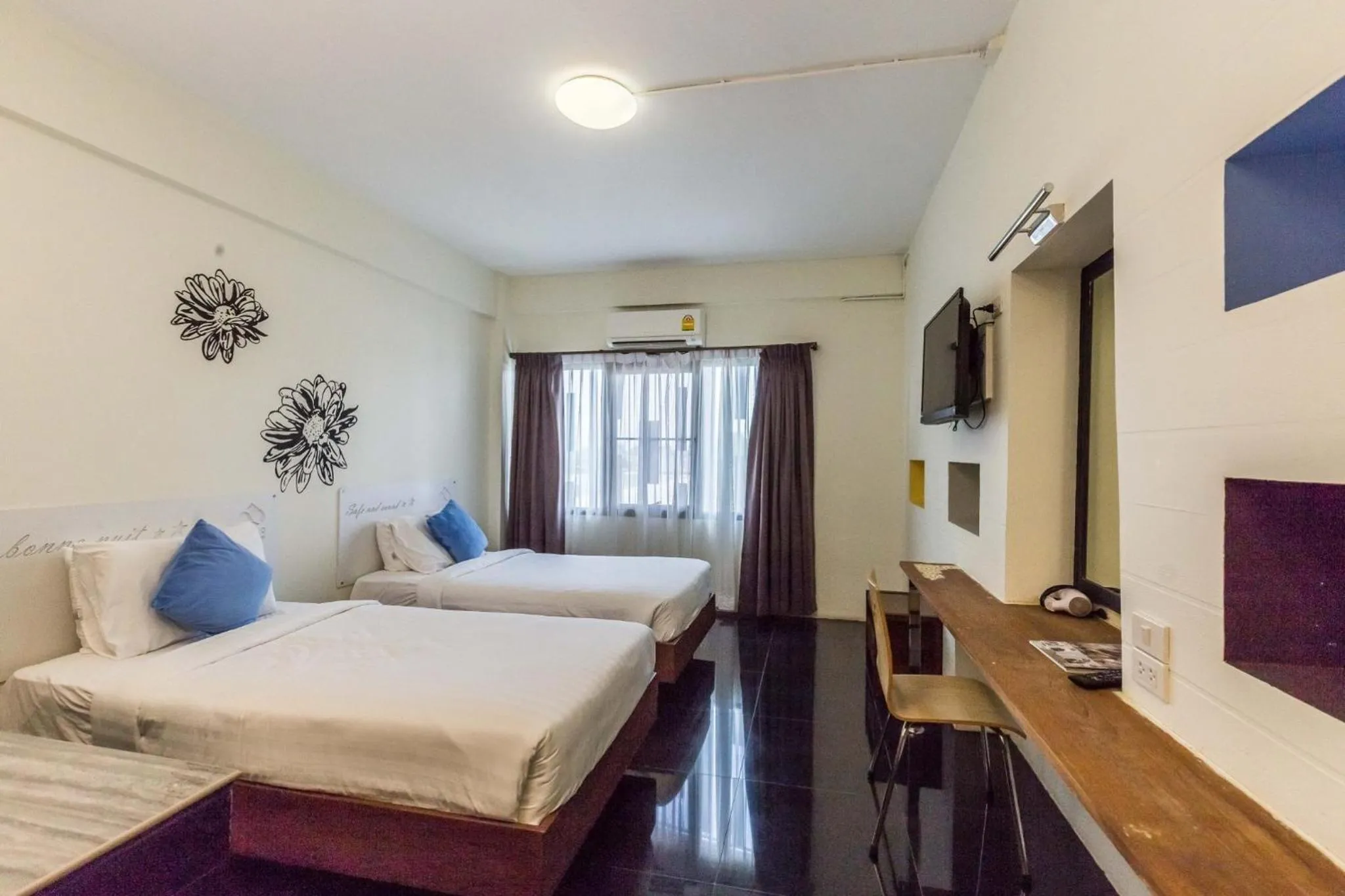 Standard Twin Room in SOHO Boutique Hotel