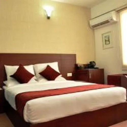 Deluxe Double Room - single occupancy in Hotel Olive Eva