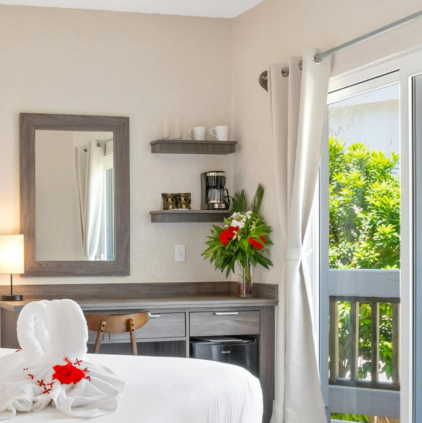 Courtyard Studio in Bananas On The Beach