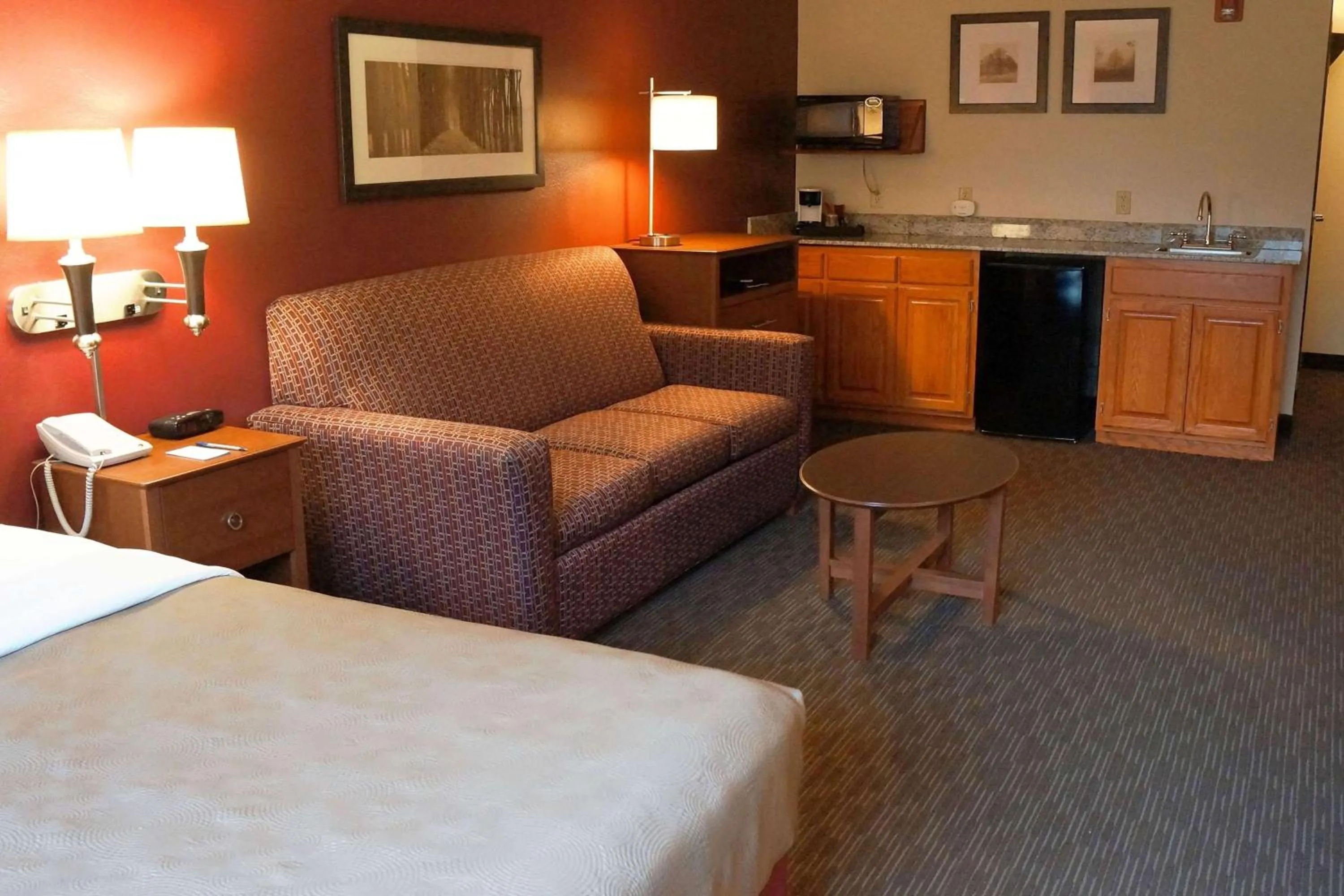 Queen Studio Suite - Non-Smoking in AmericInn by Wyndham Baldwin