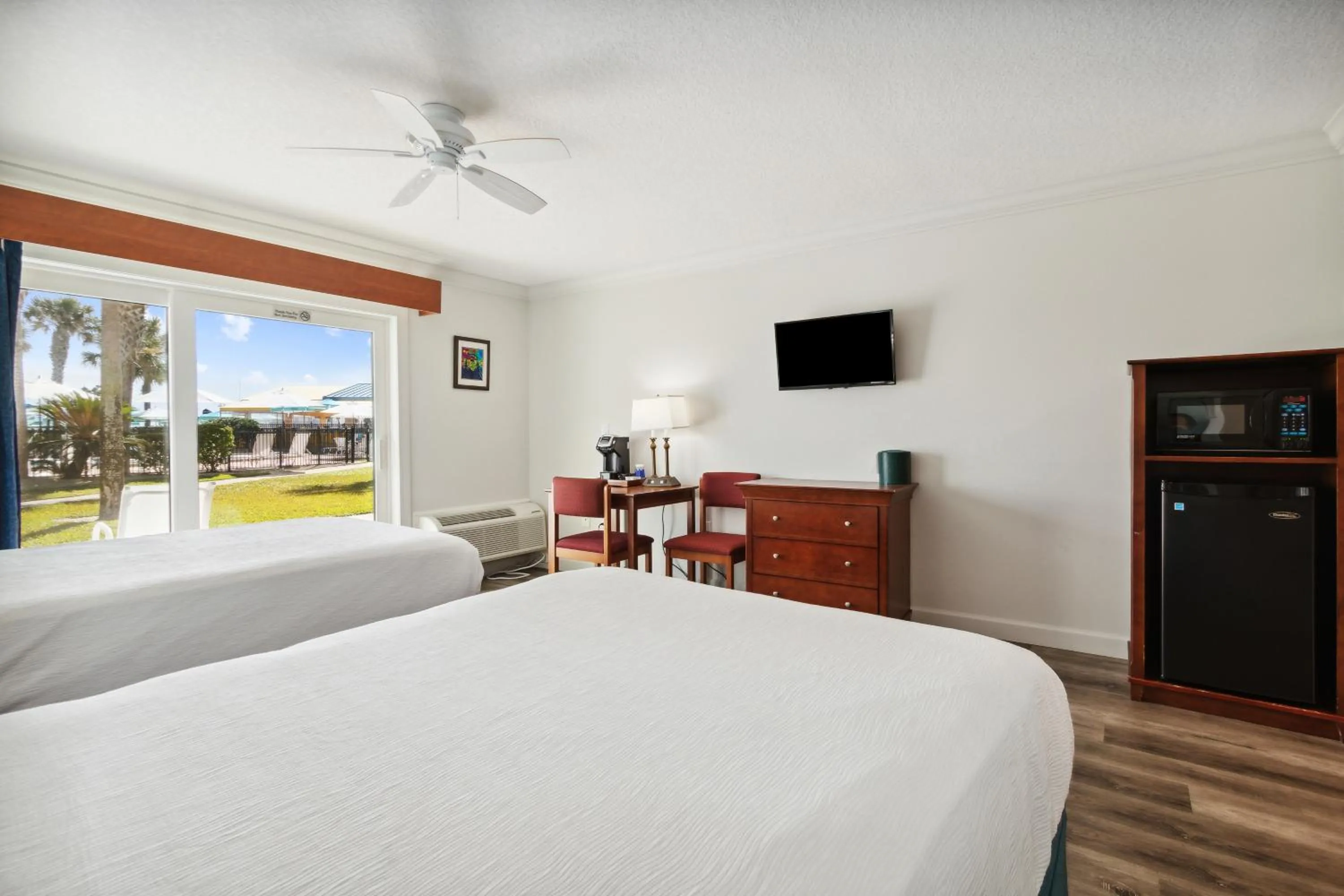 First Floor - One King and One Double in Seahorse Oceanfront Inn