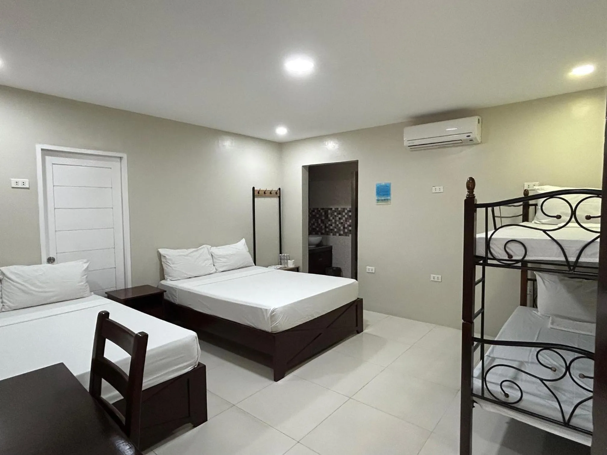Family Room with Private Bathroom in Samba Bluewater Resort