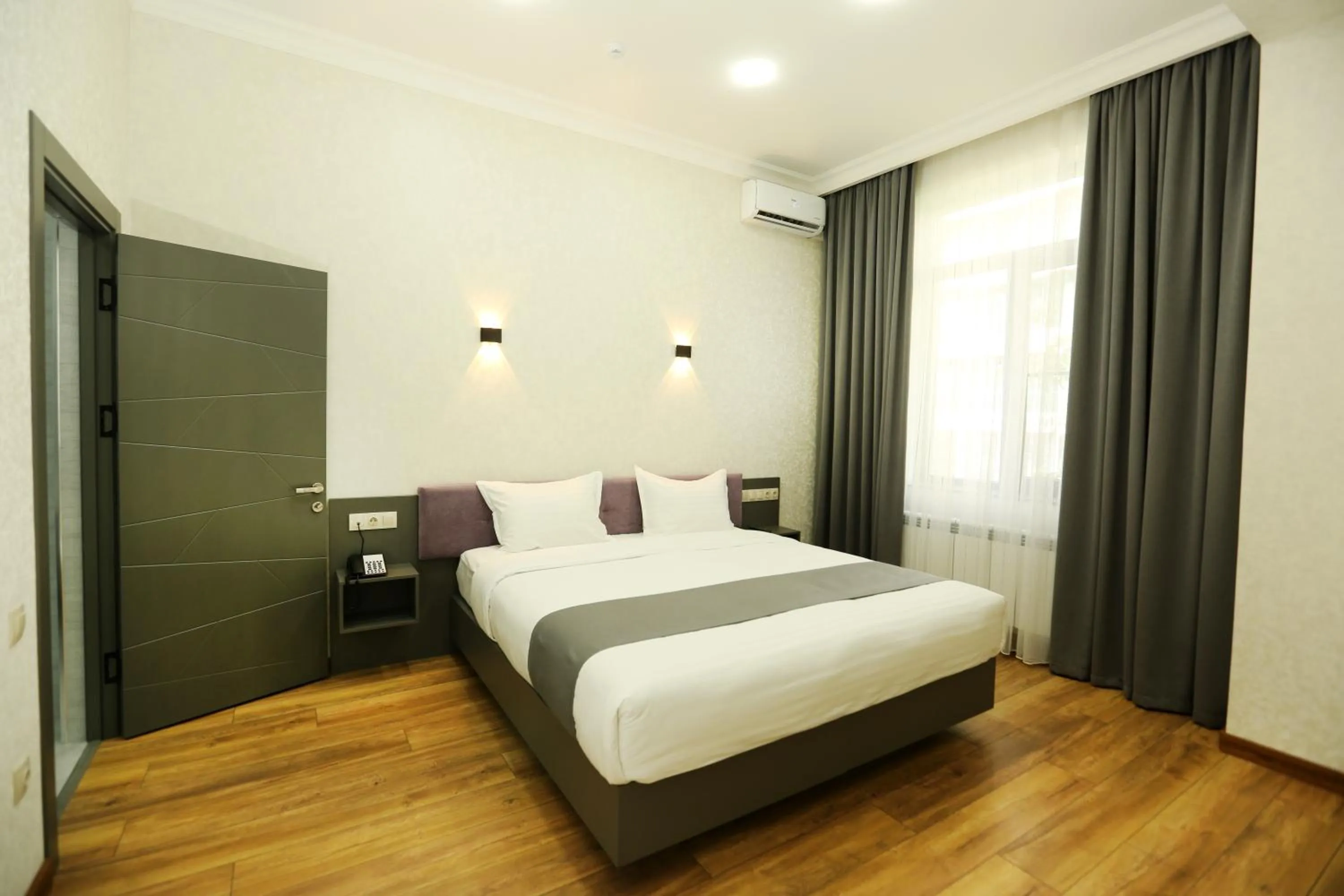 Family Suite in Parklane Hotel