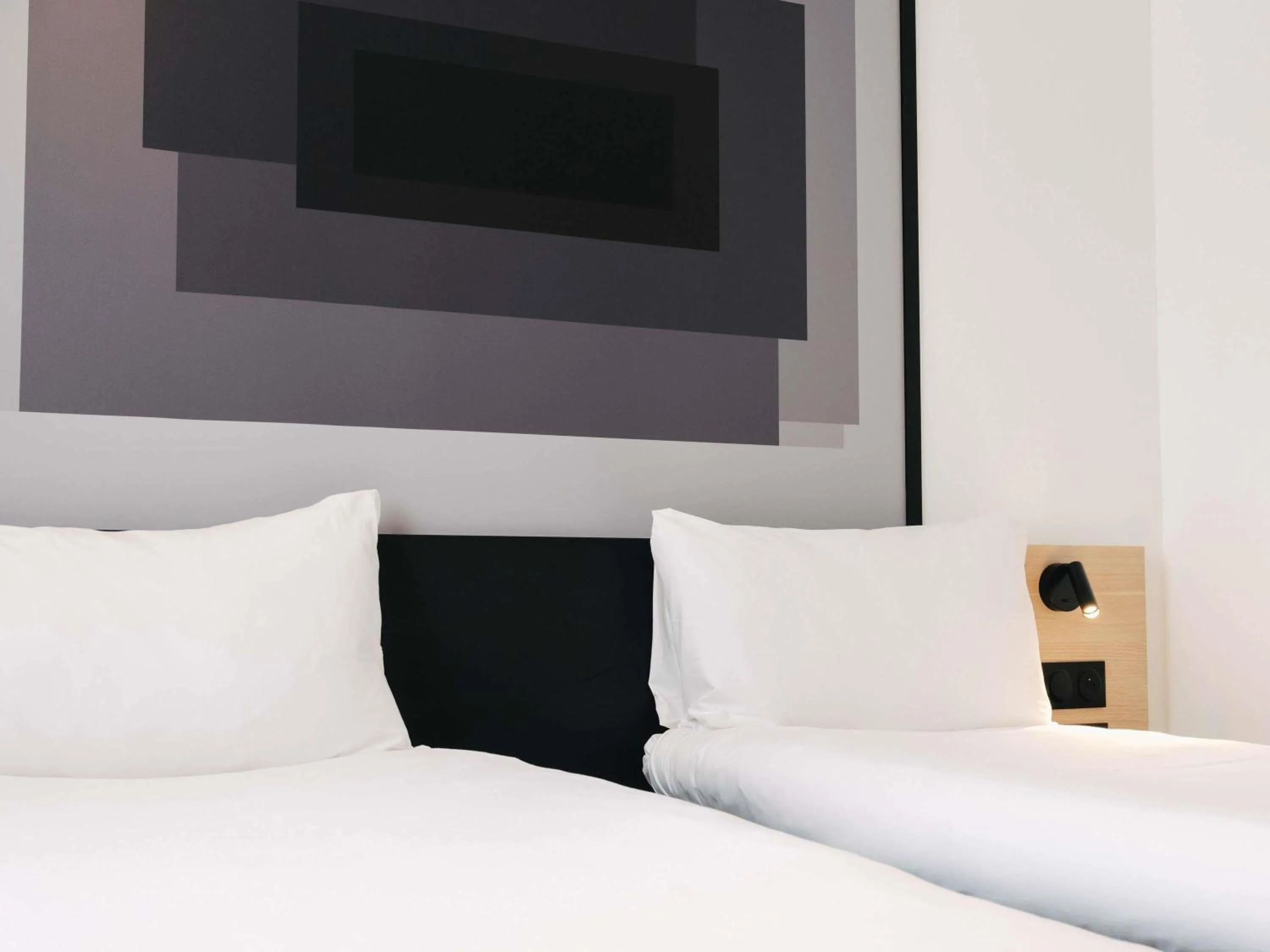 Standard Twin Room in ibis Rouen Centre Rive Droite Pasteur