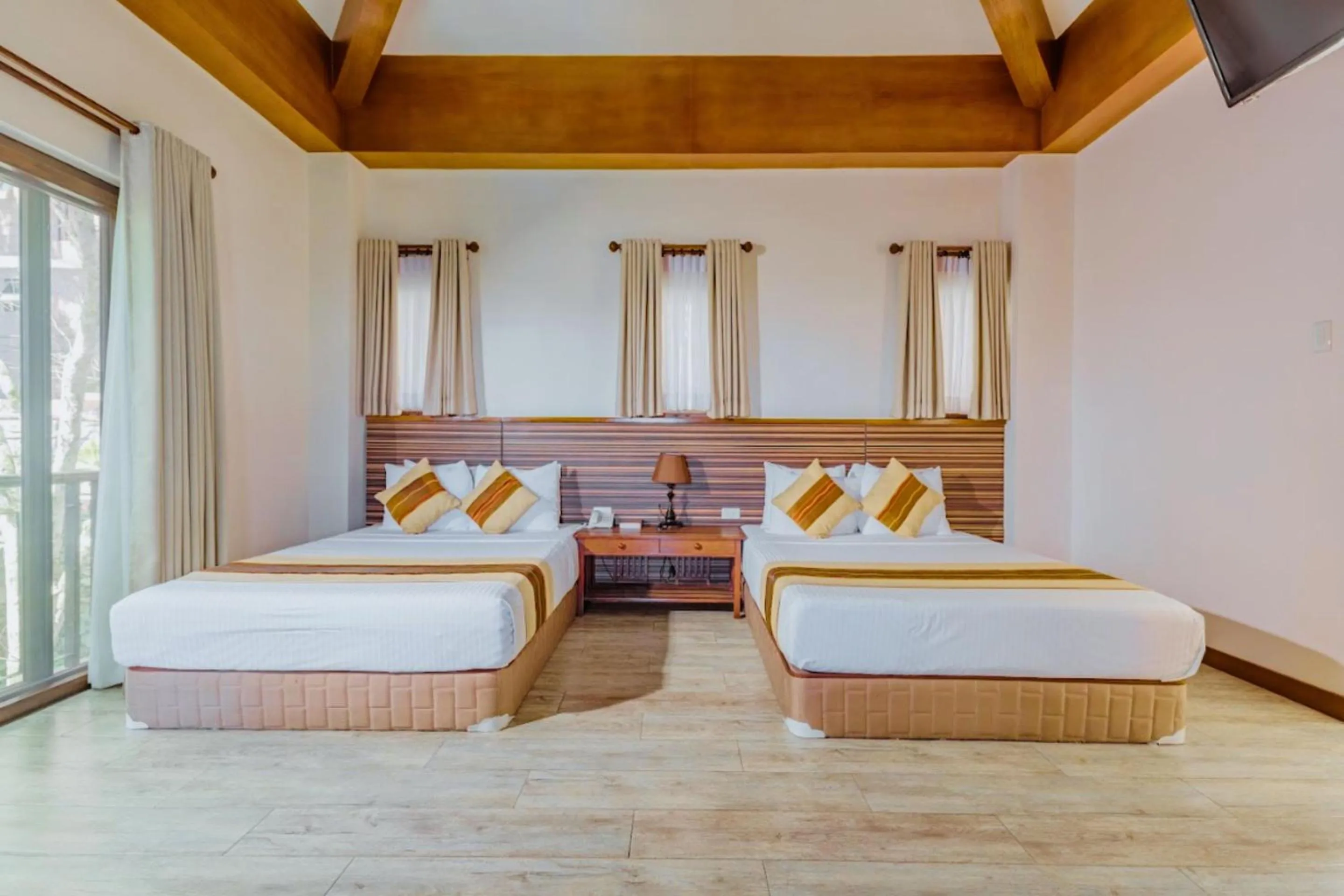 Double Room with Pool View in Mist Mountain Resort powered by Cocotel