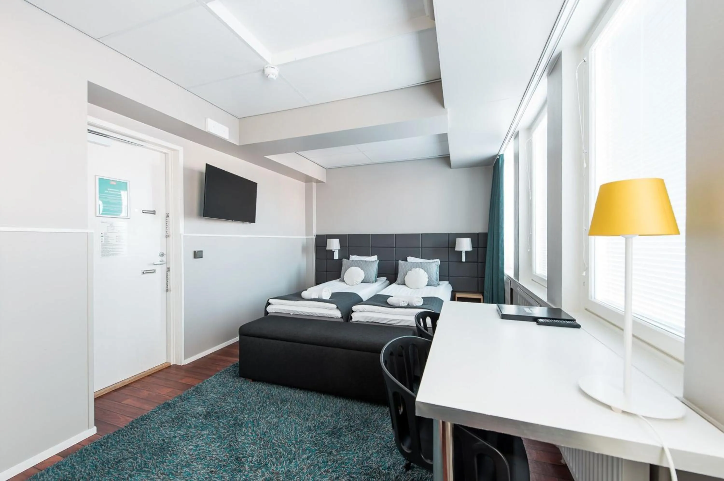 Superior Twin Room in Forenom Aparthotel Helsinki Kamppi - contactless check-in