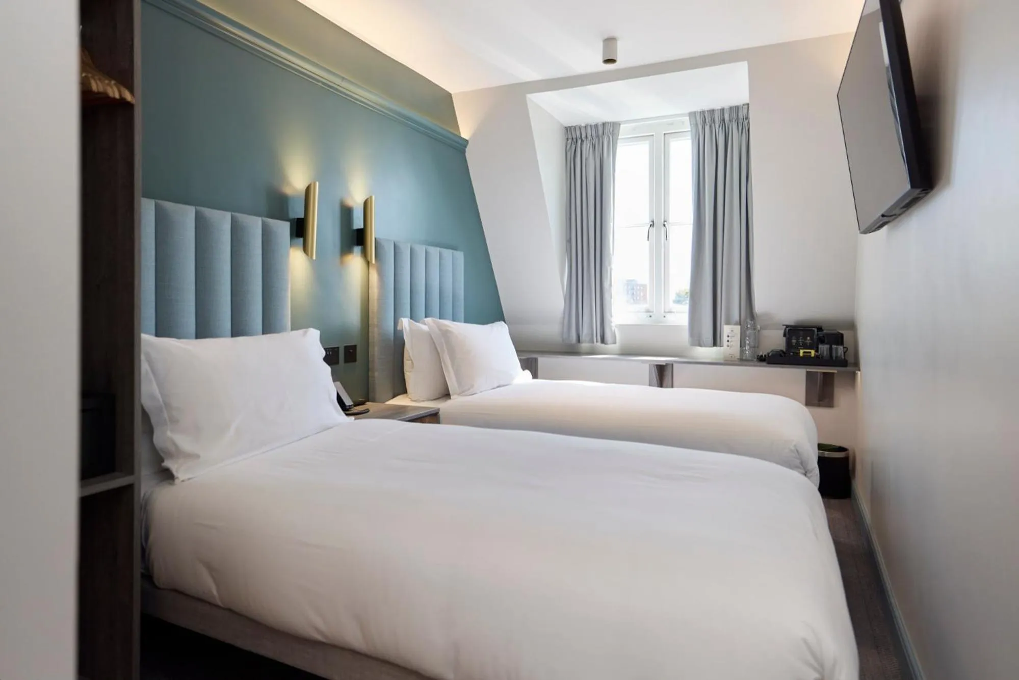 Twin Room in The Edwin Hotel