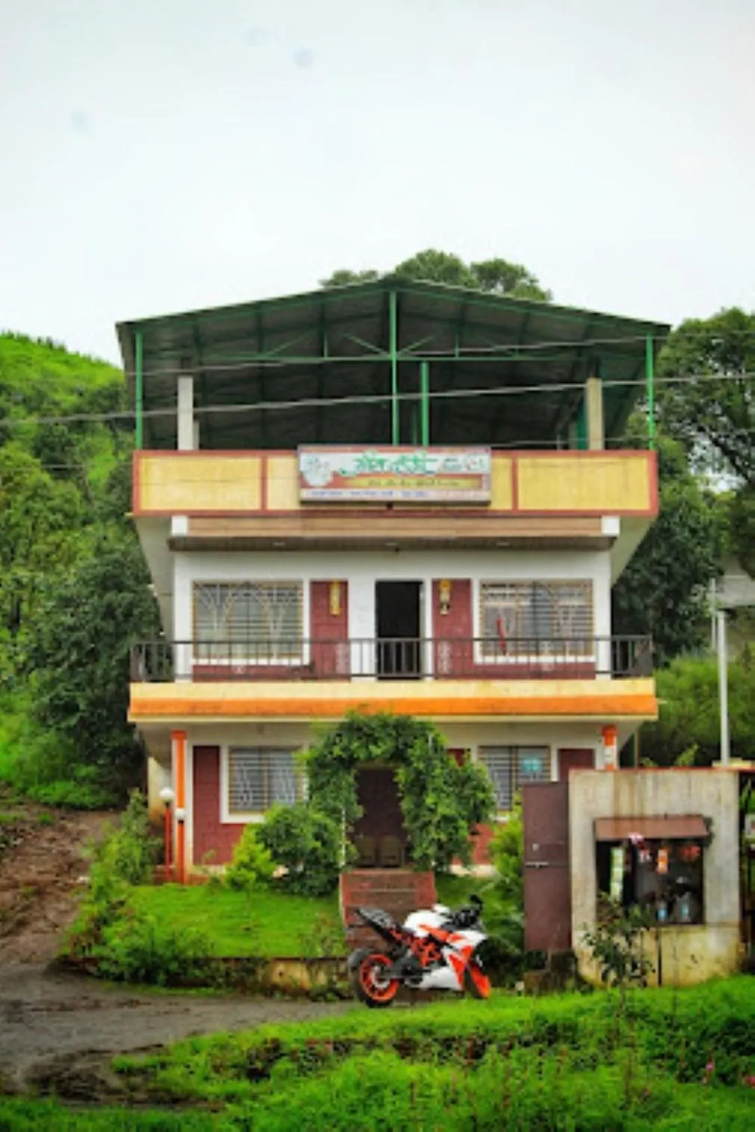 Hotel Green Valley,Sarkhal