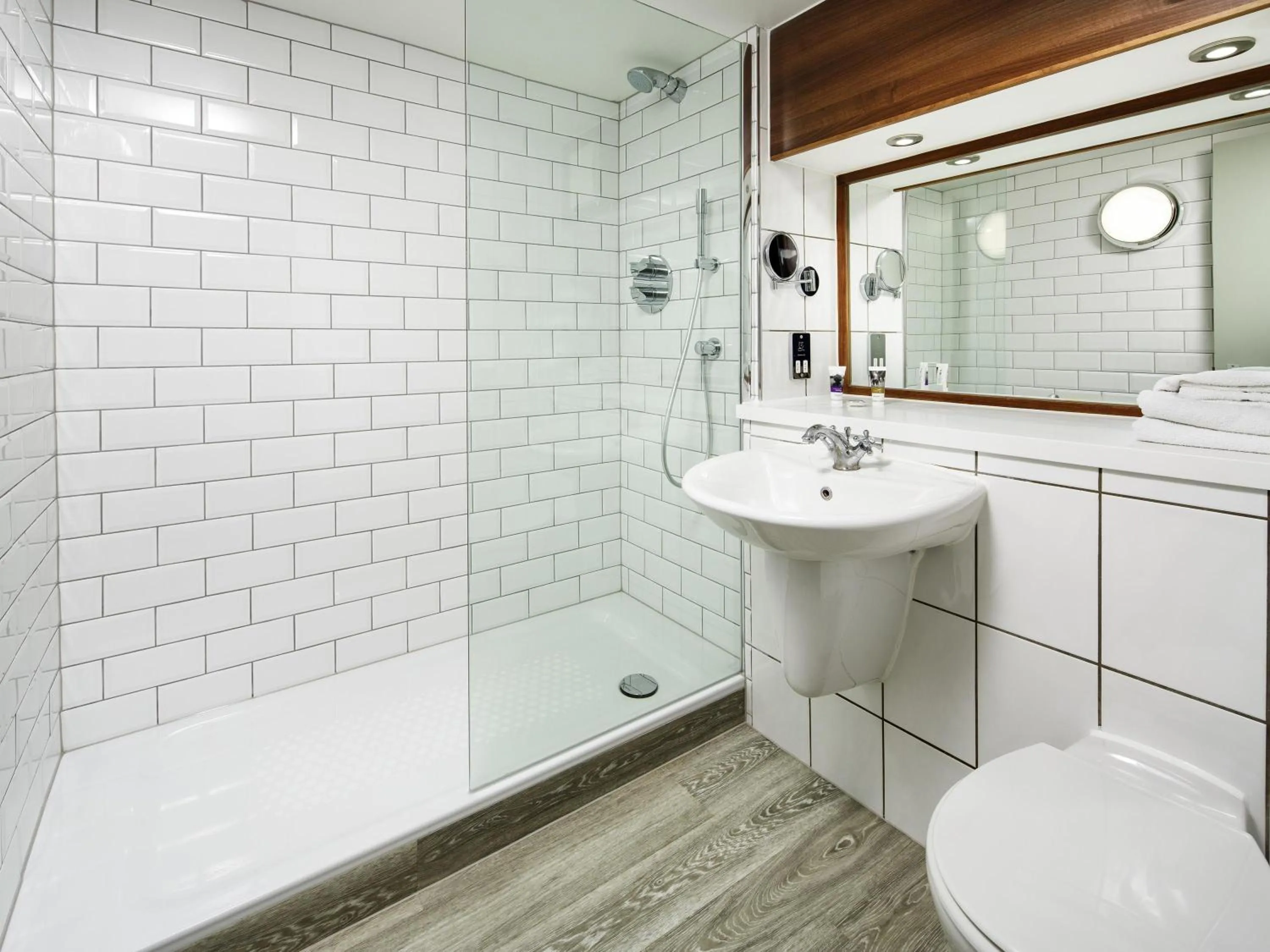 Standard Single Room in Mercure Brighton Seafront Hotel