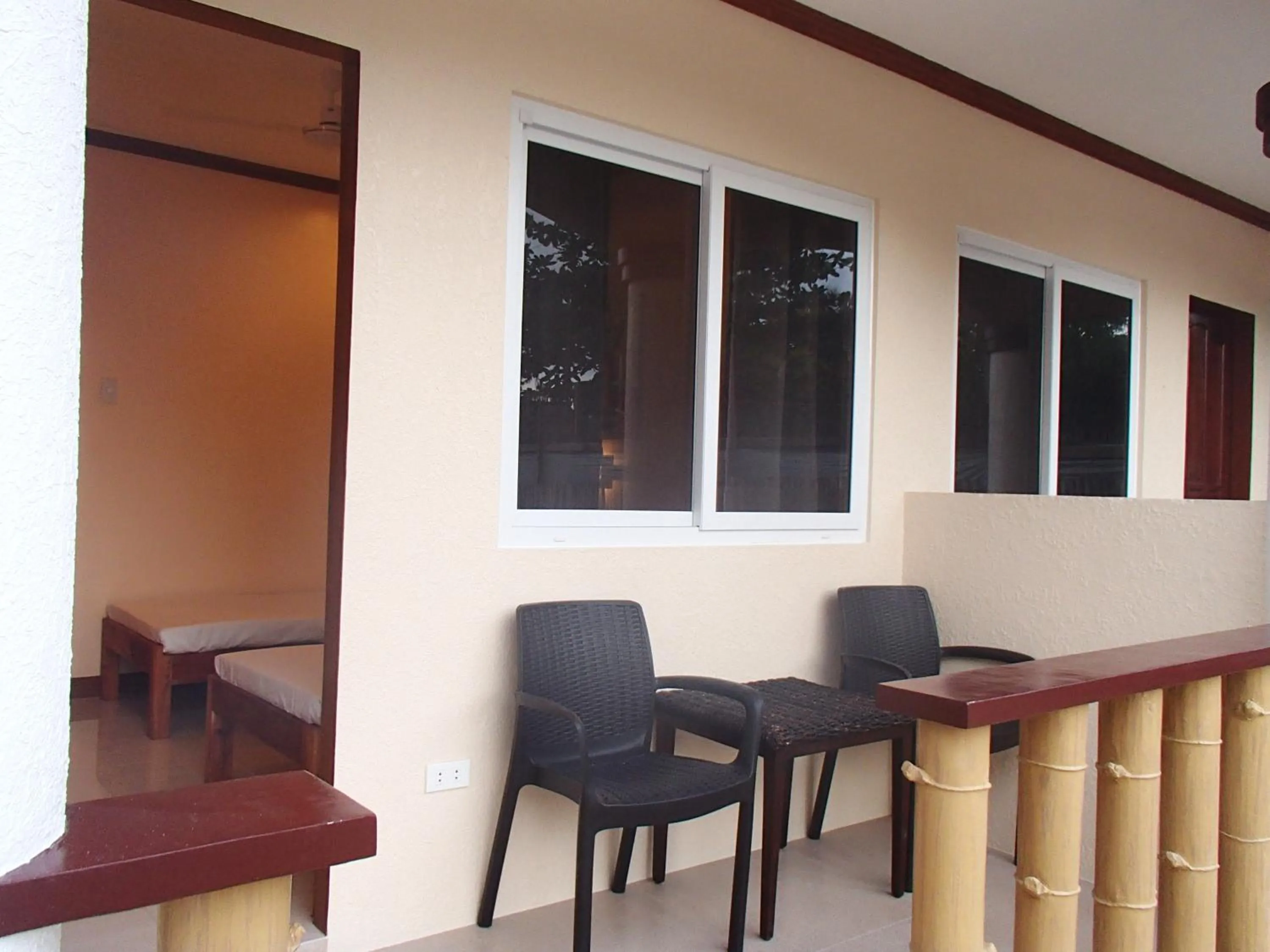 Standard Twin Room with Terrace in Malapascua Starlight Resort