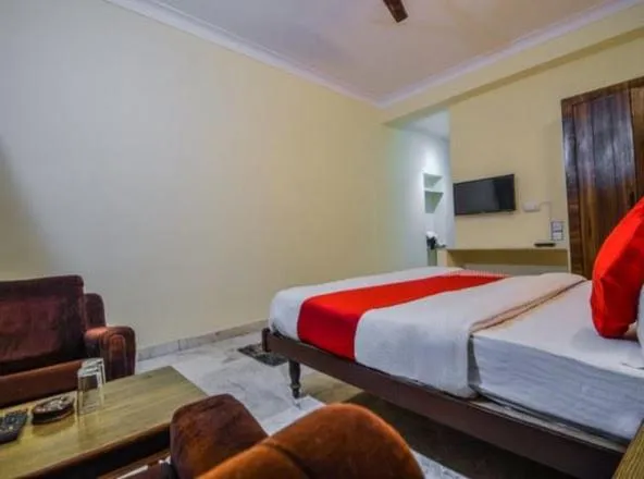 Superior Double Room in Hotel Vinayakam