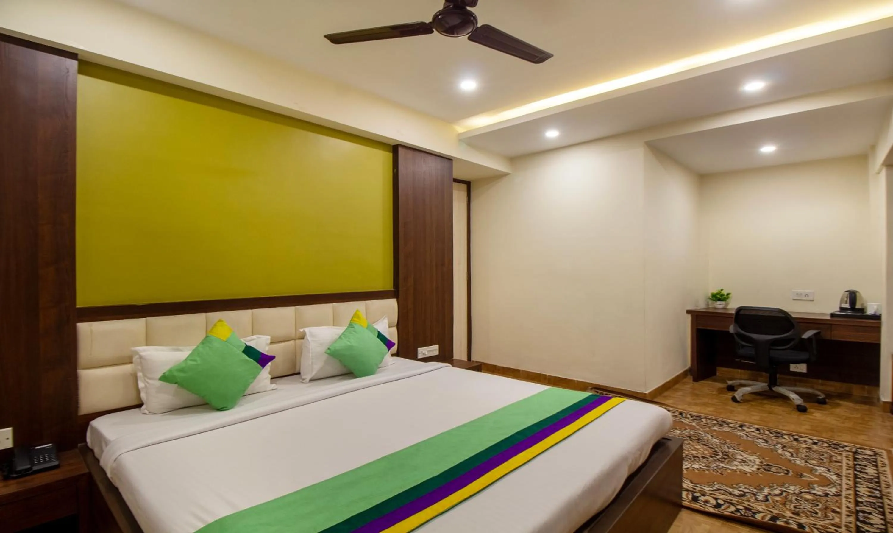 Standard Room - single occupancy in Treebo Royal Orbit, Metropoliton