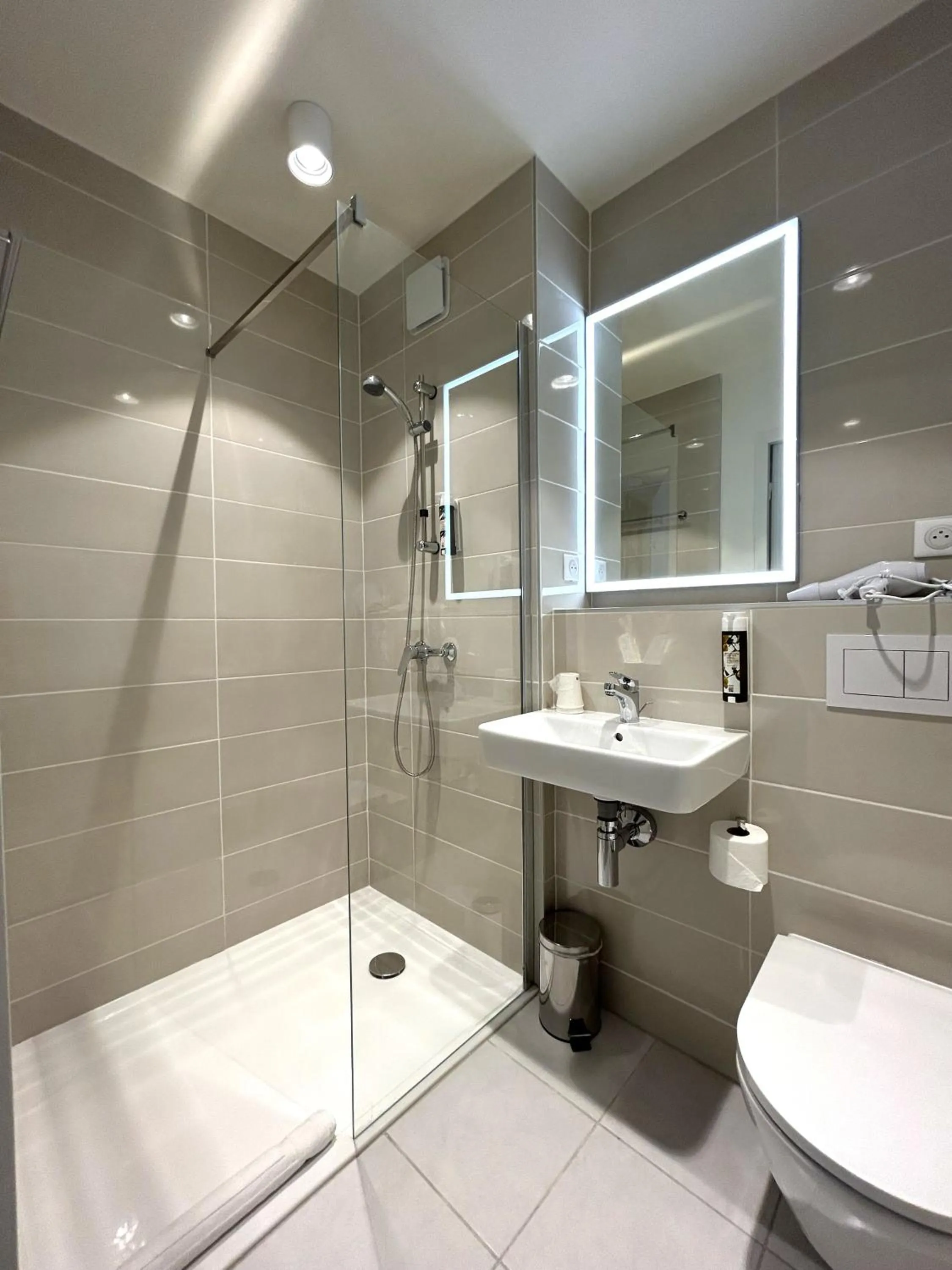 Twin Room in Adonis le Castellet