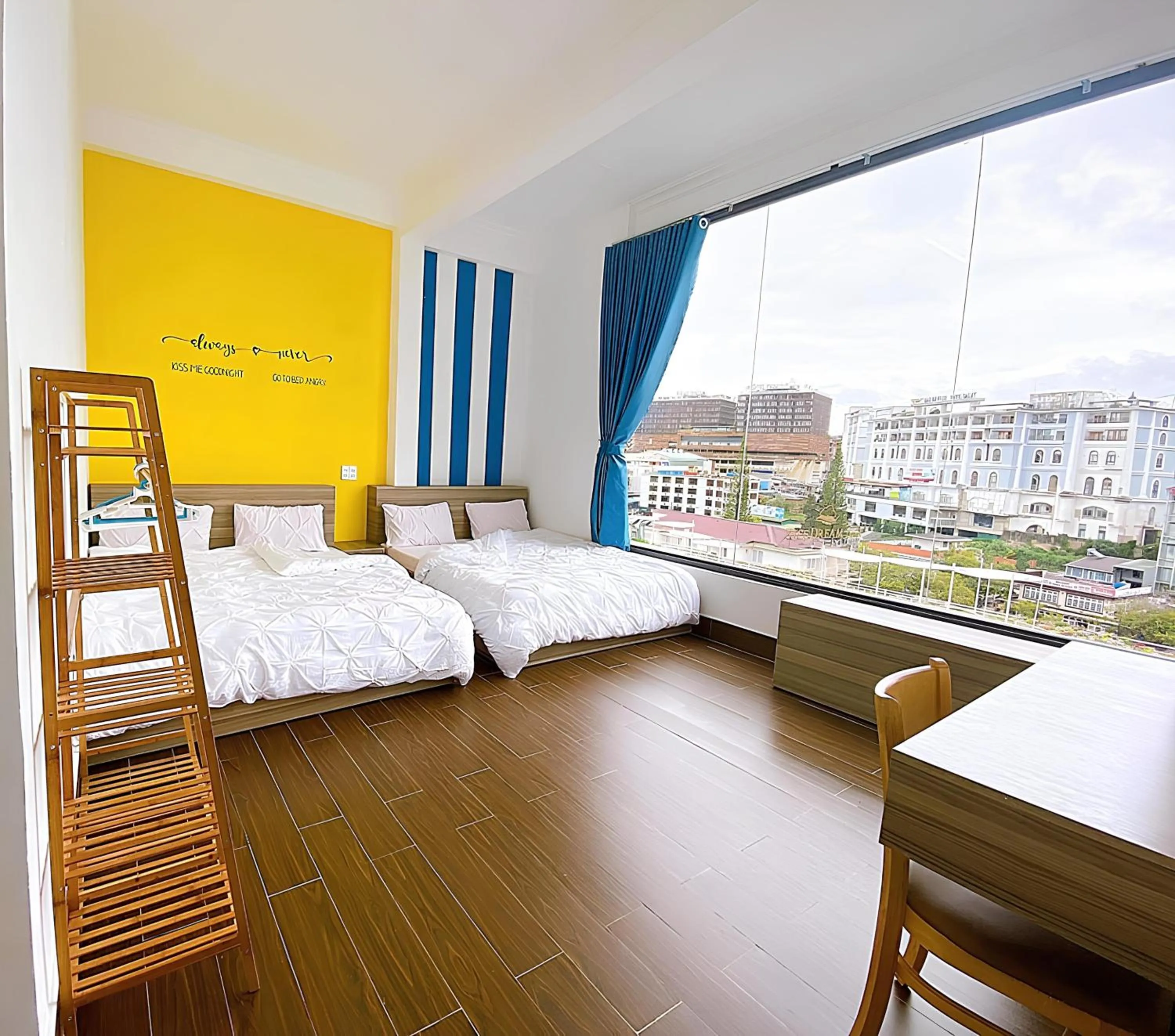 Executive Queen Room with Two Queen Beds in NA NI