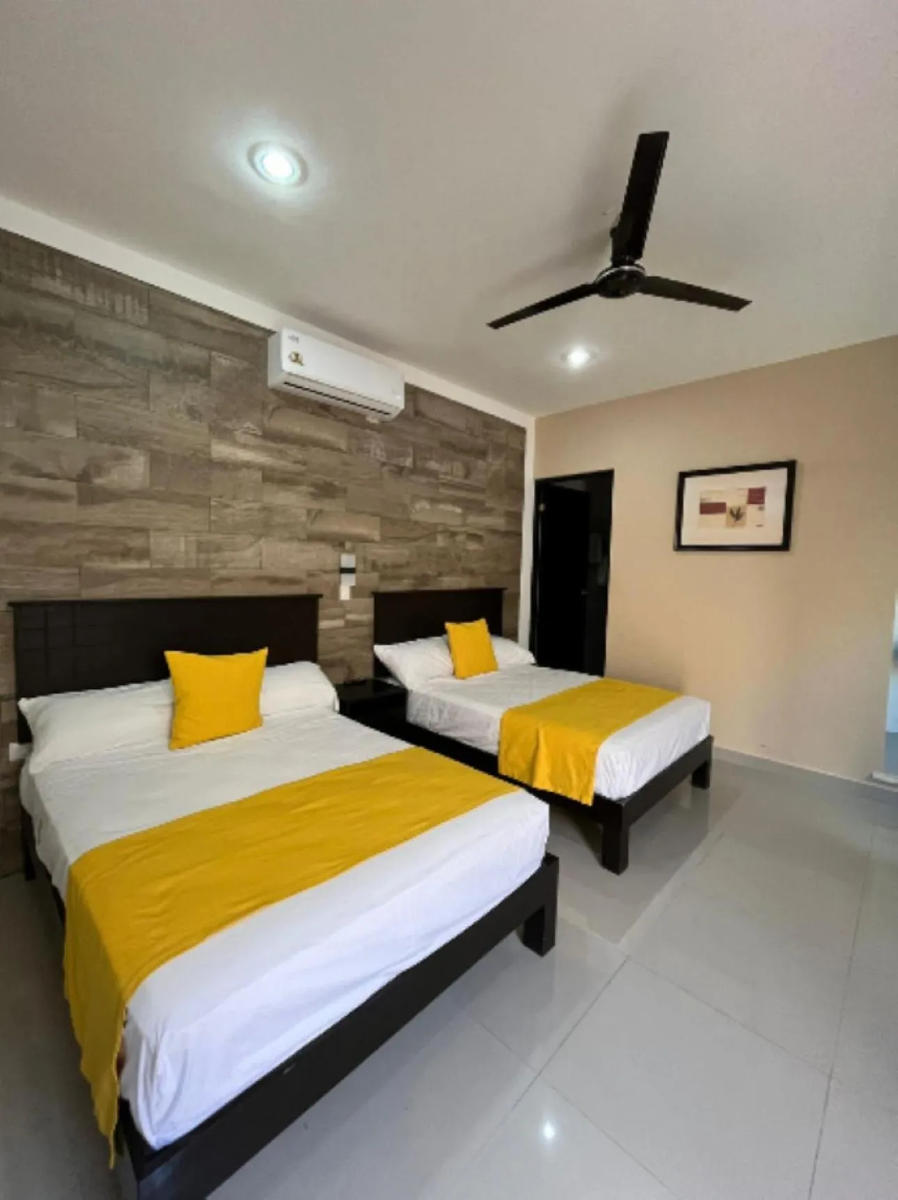 Twin Room in Hotel Zibahun