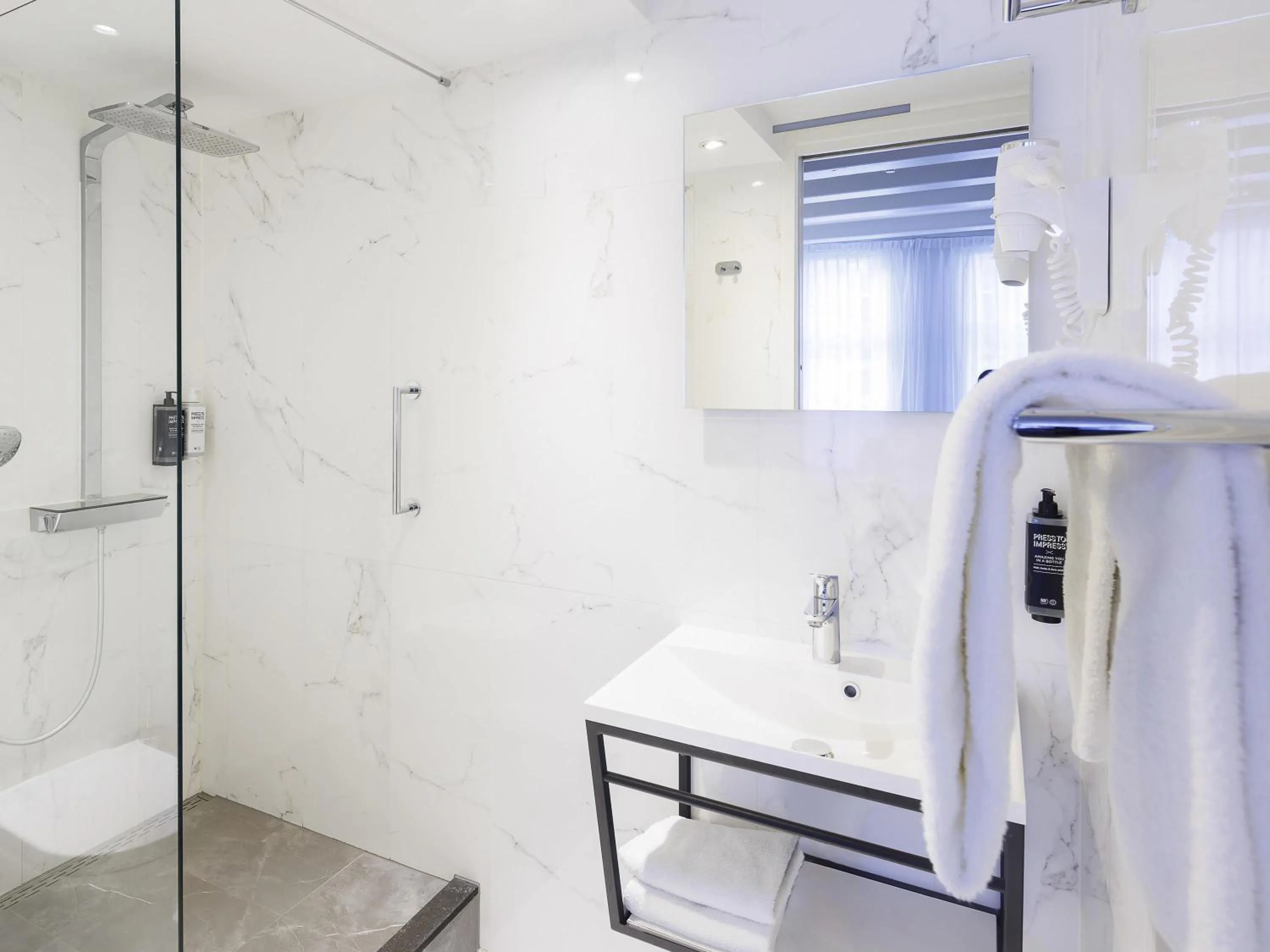 Standard Double Room in ibis Styles Amsterdam Central Station