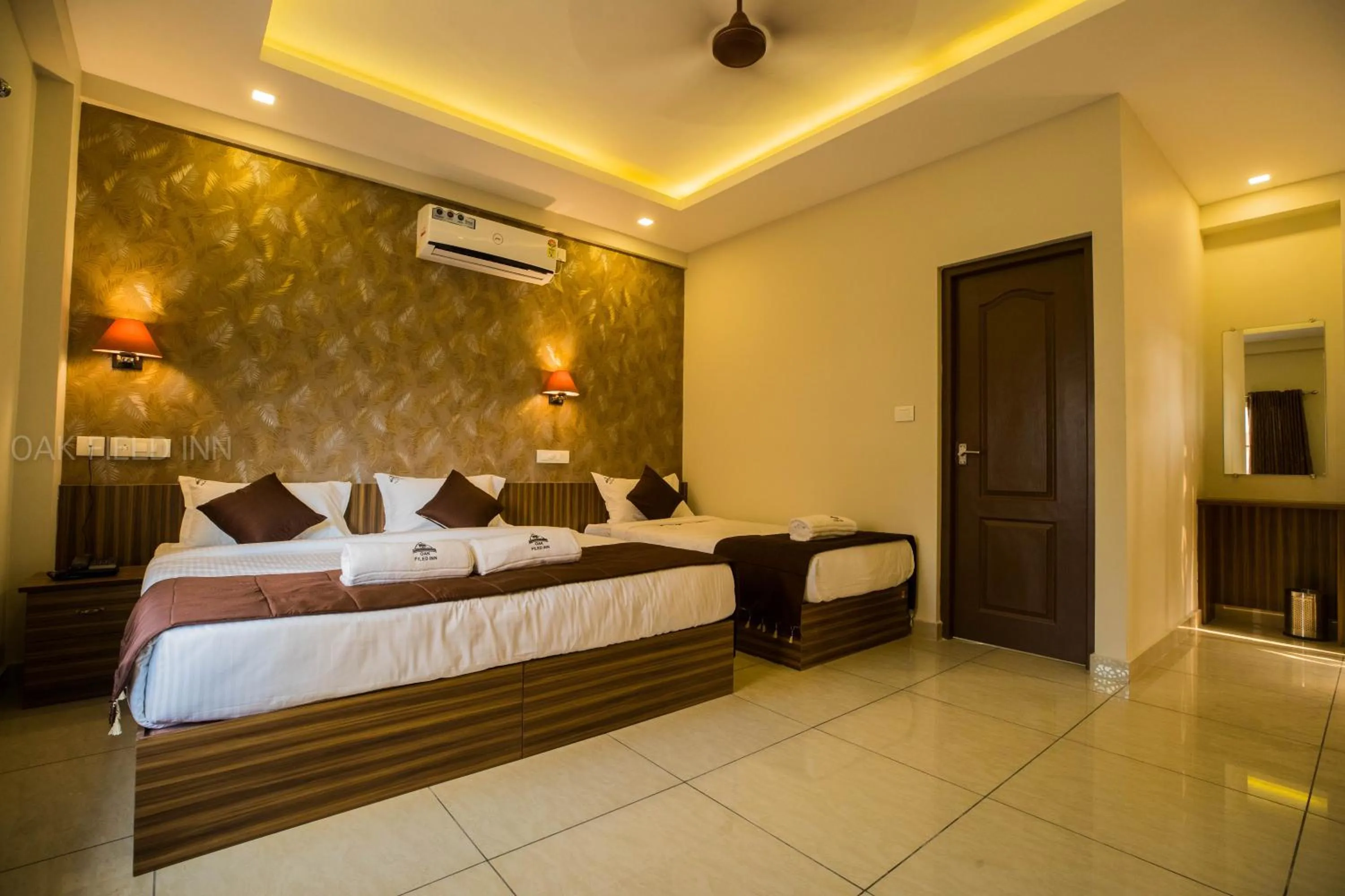 Triple Room in Oak Field Inn