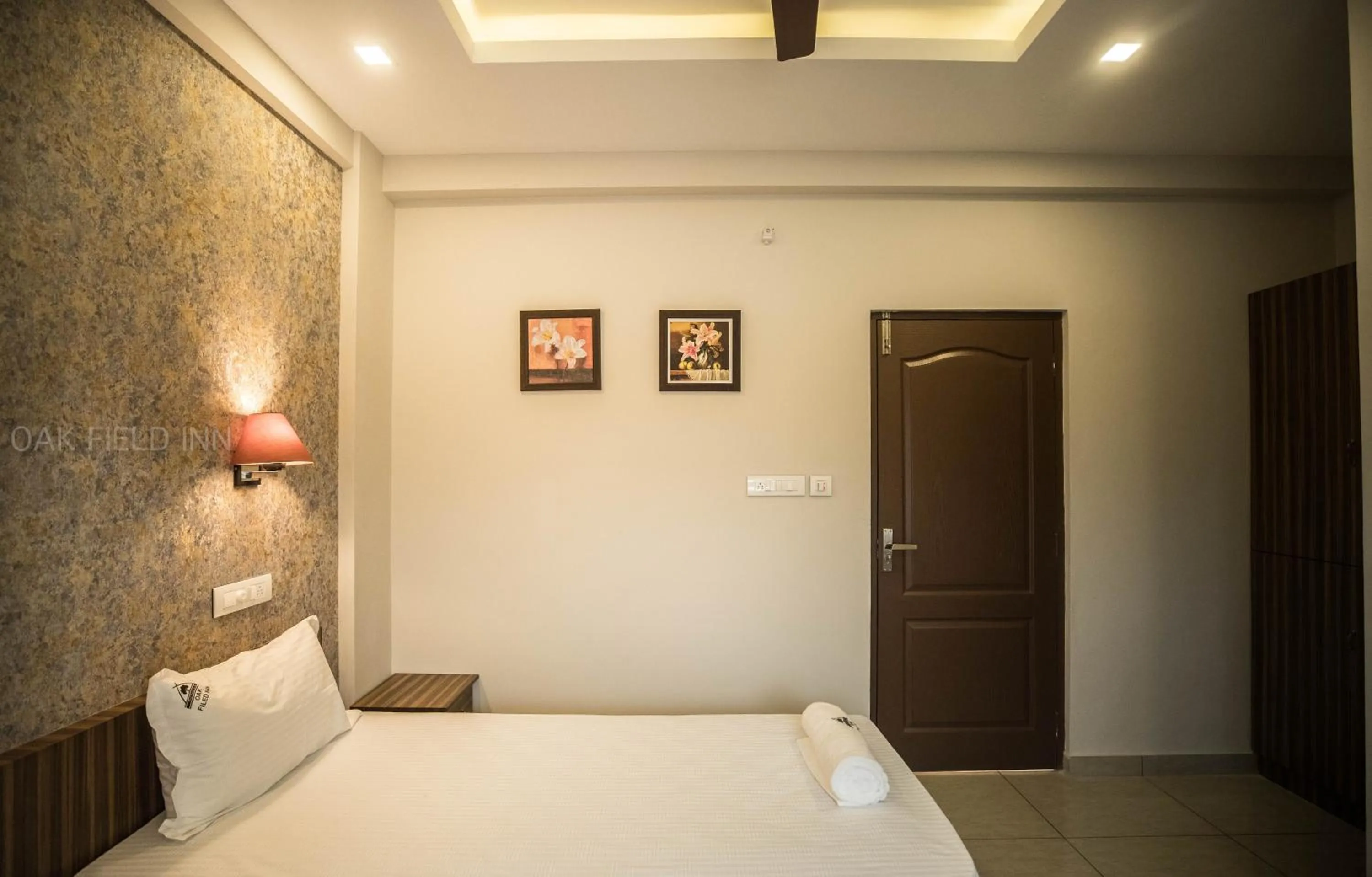 Deluxe Double Room in Oak Field Inn