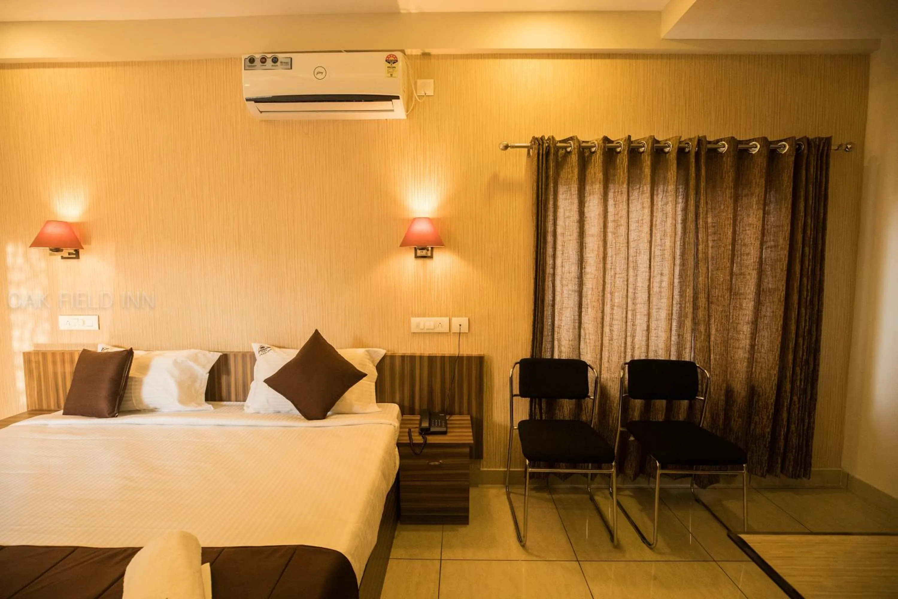 Superior Double or Twin Room in Oak Field Inn