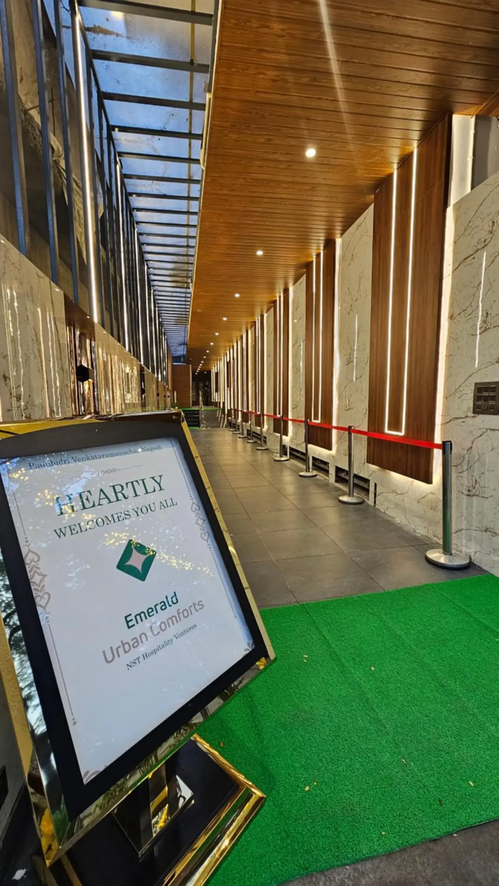 Emerald Urban Comforts Emerald Urban Comforts