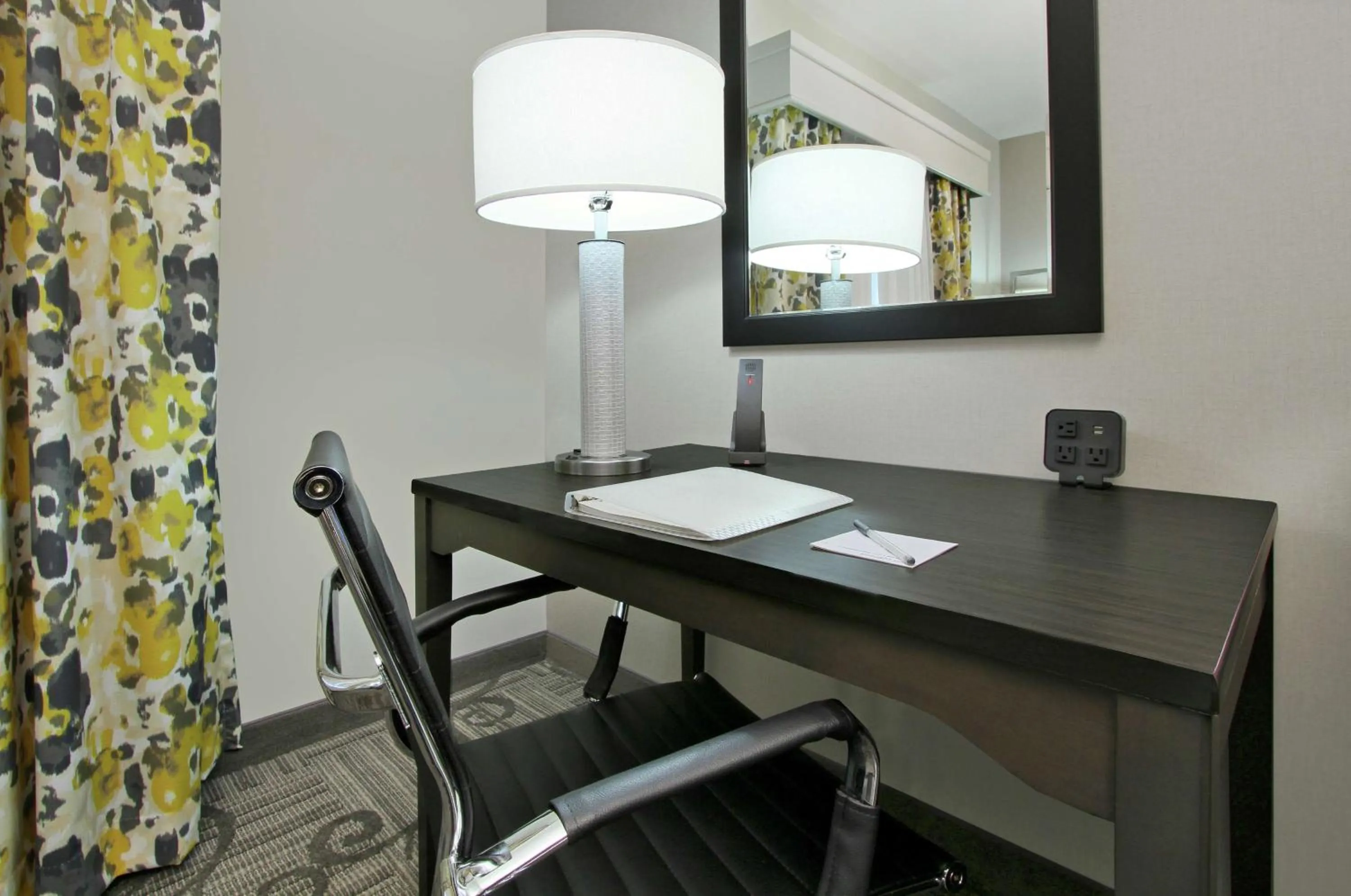 King Room - Non-Smoking in Hampton Inn & Suites Columbus/University Area