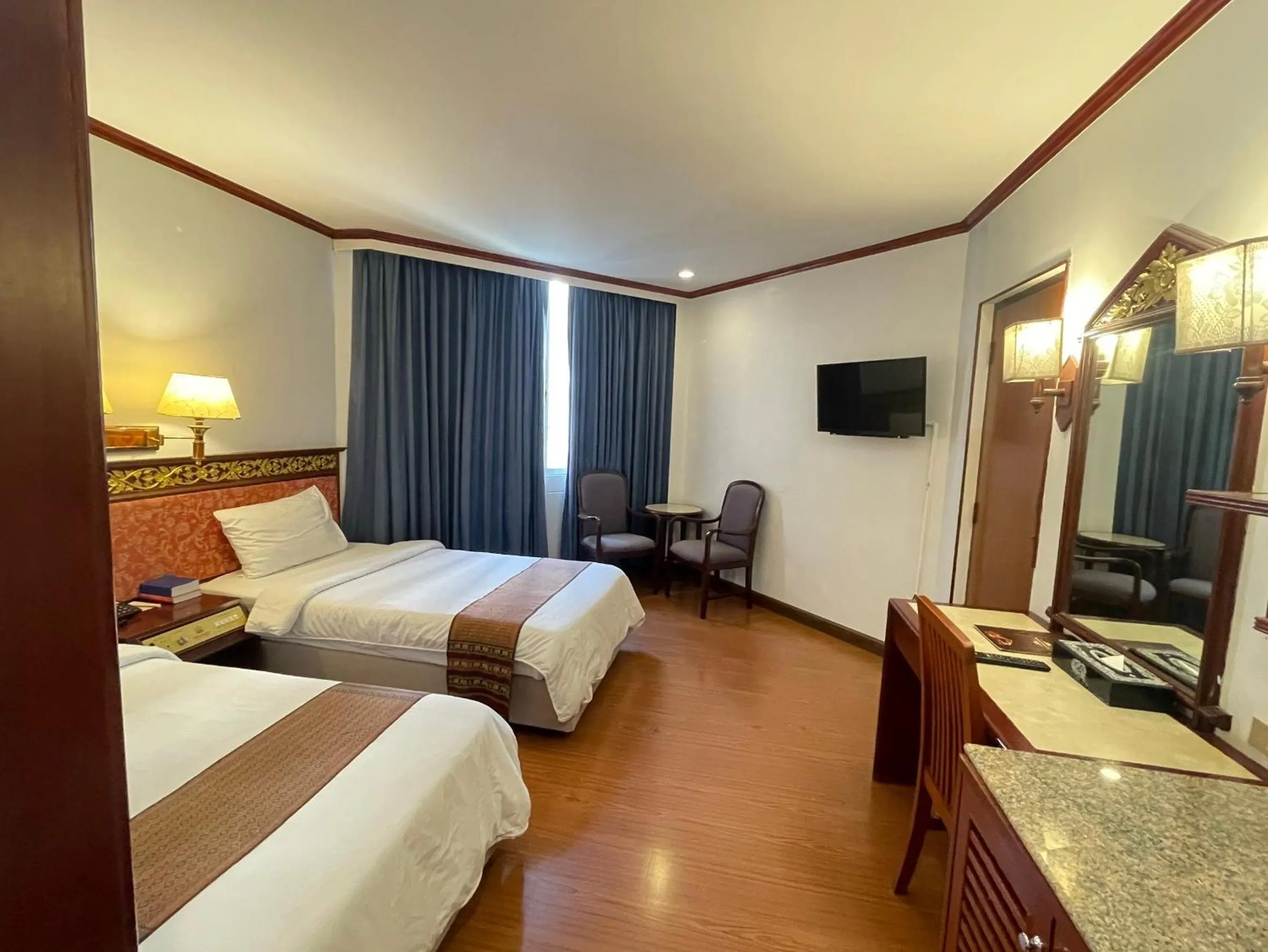 Superior Twin Room in Wangcome Hotel