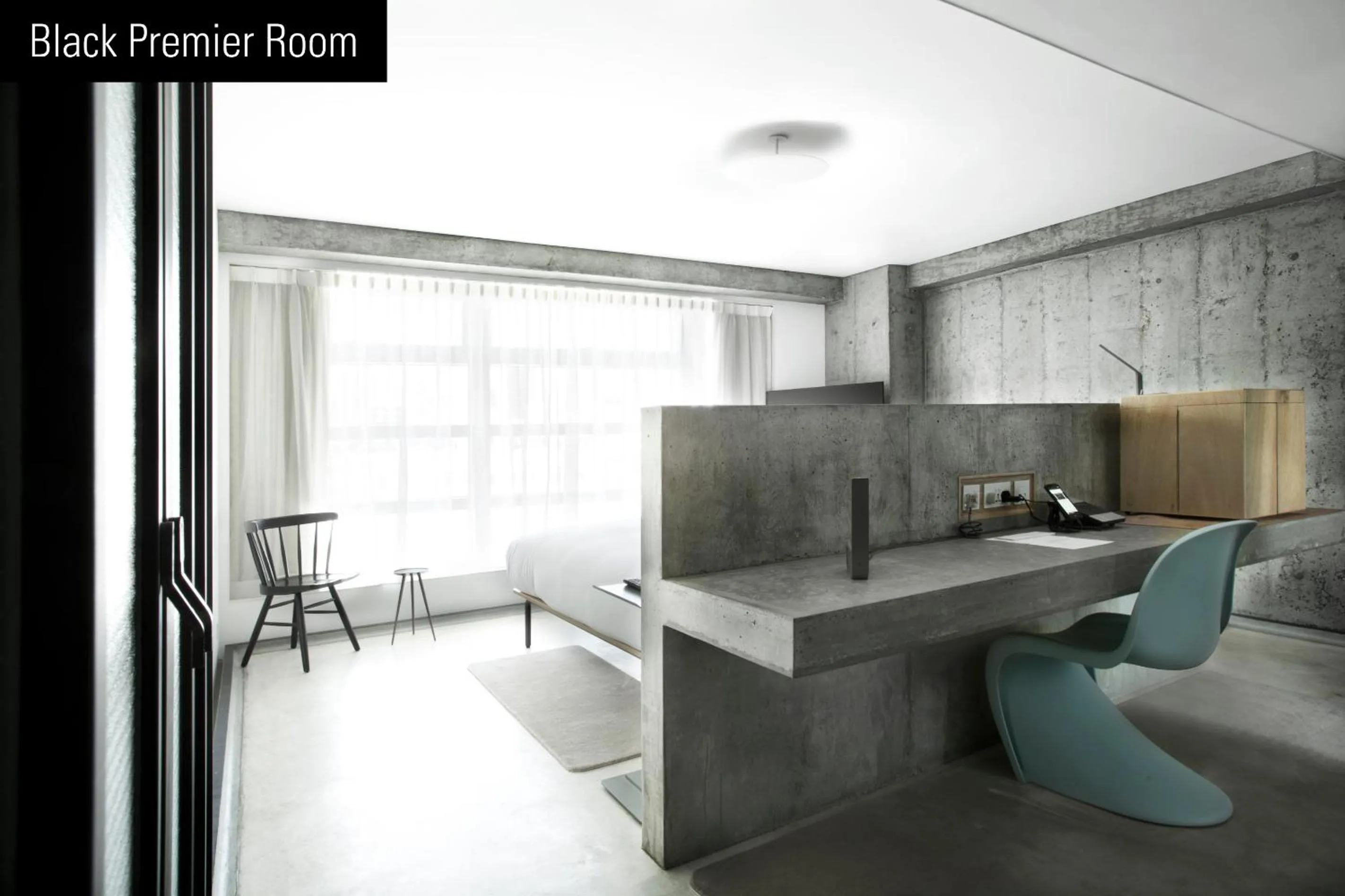 Black Premier Room in TUVE Hotel