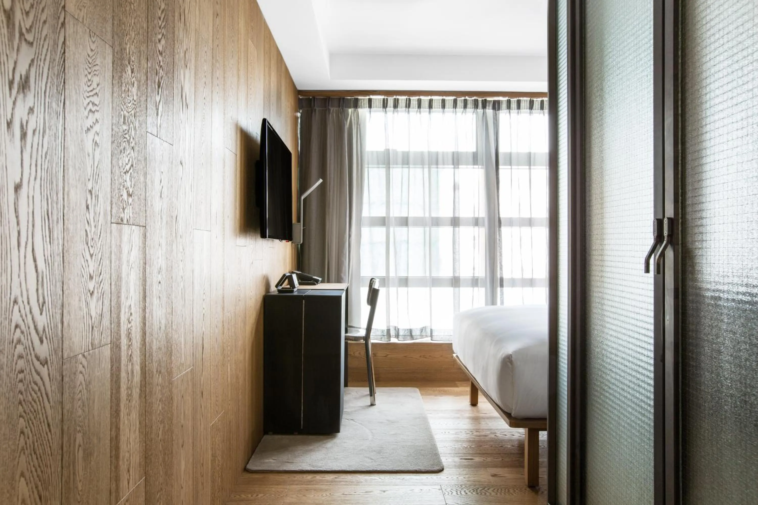 Comfort Queen Room in TUVE Hotel