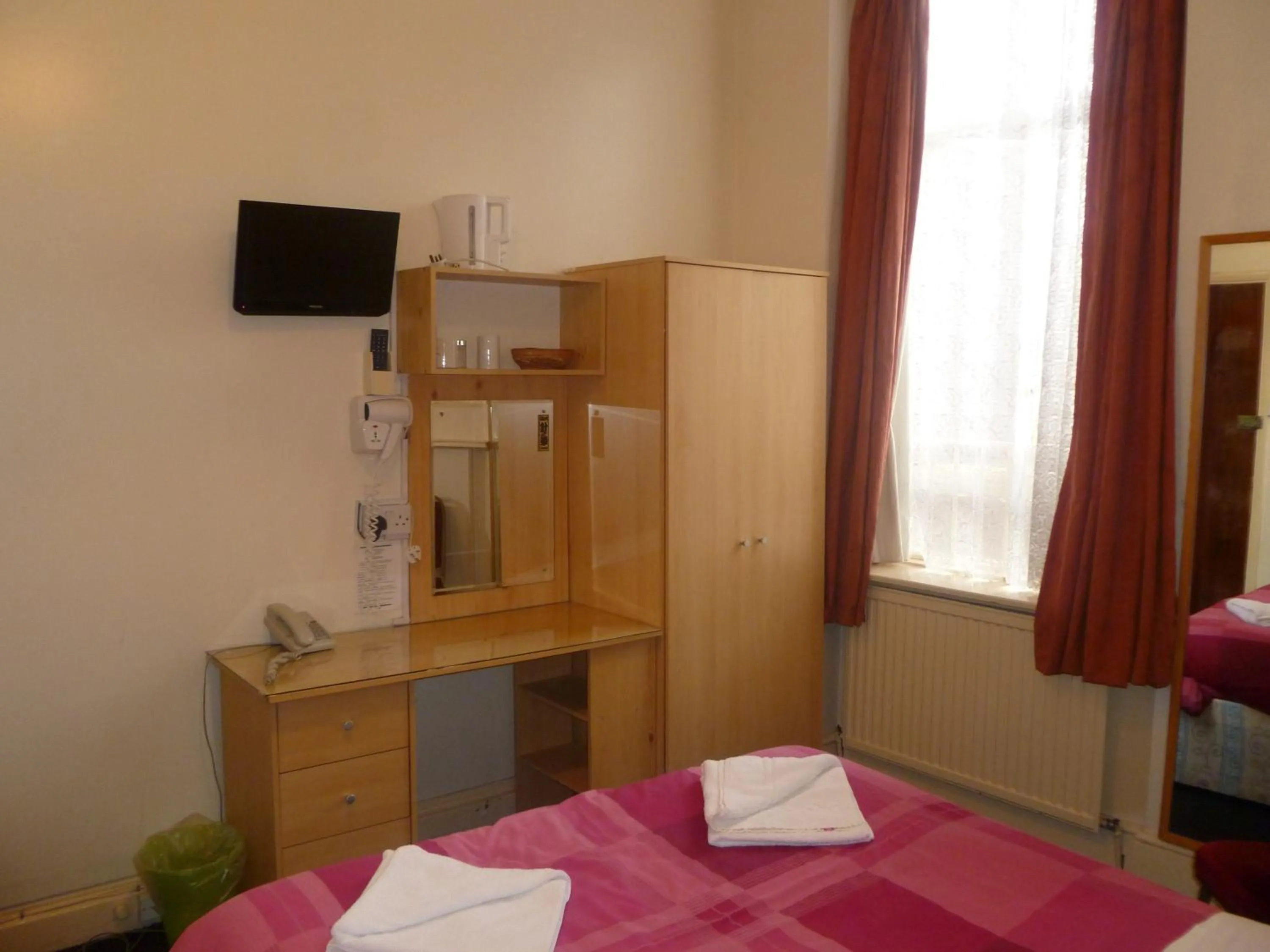 Double Room in Grenville House Hotel