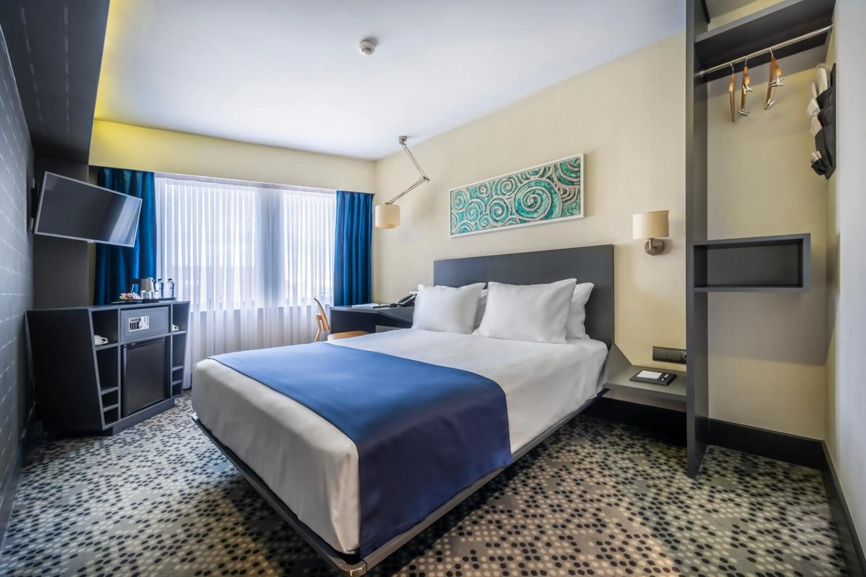 Corner Family Room in Misa Hotel