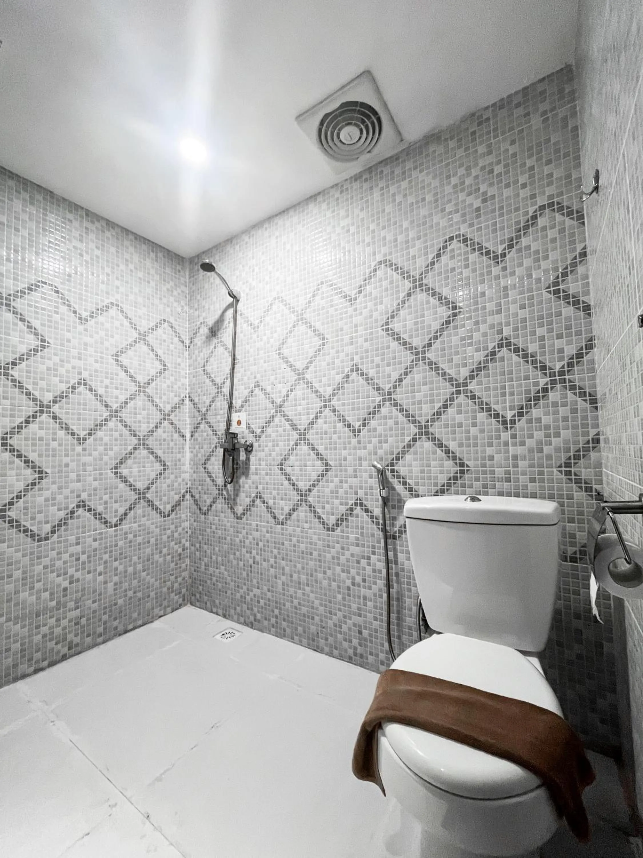 Deluxe Twin Room in SM Tower Hotel and Convention Berau