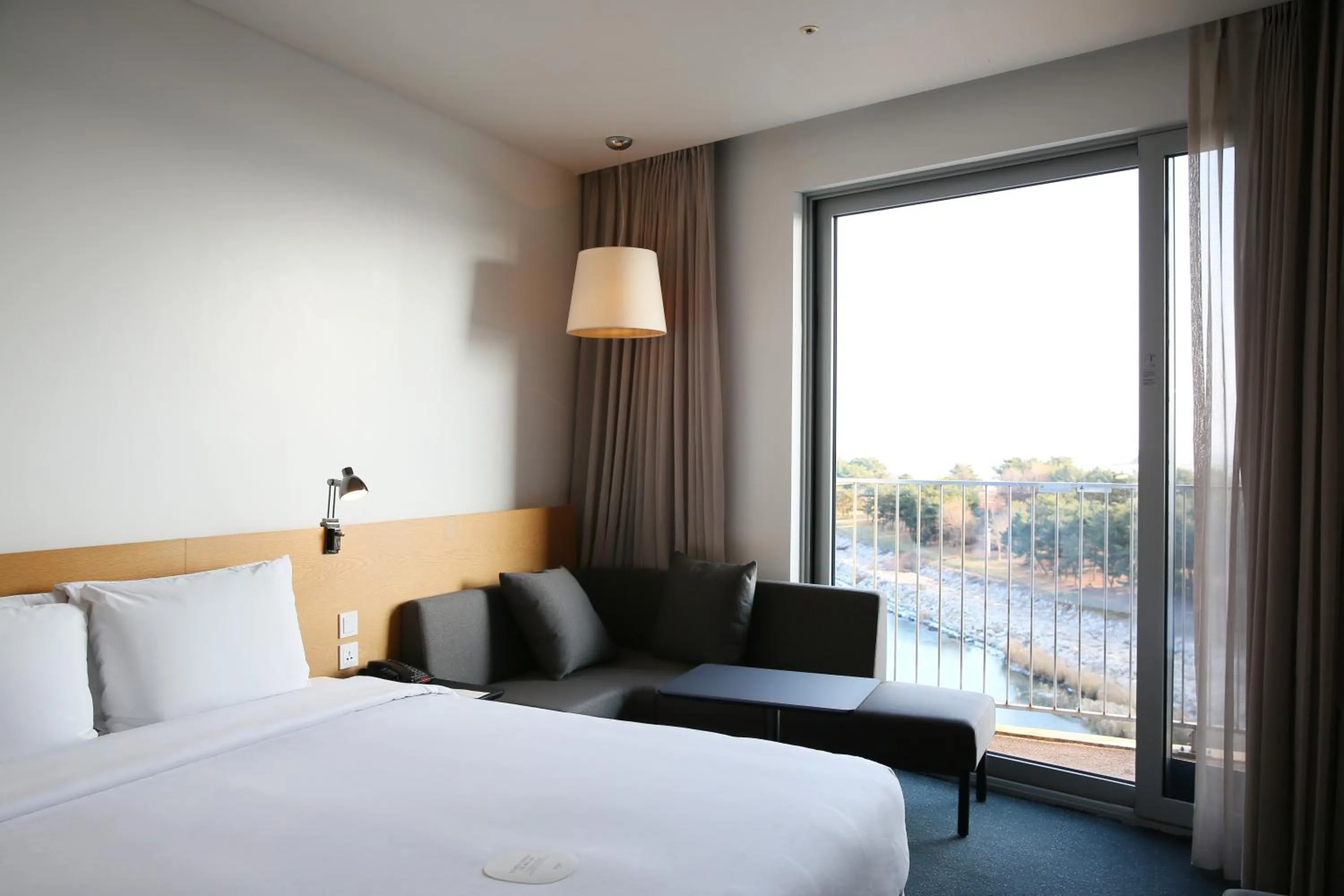 Superior Double Room in Nest Hotel Incheon