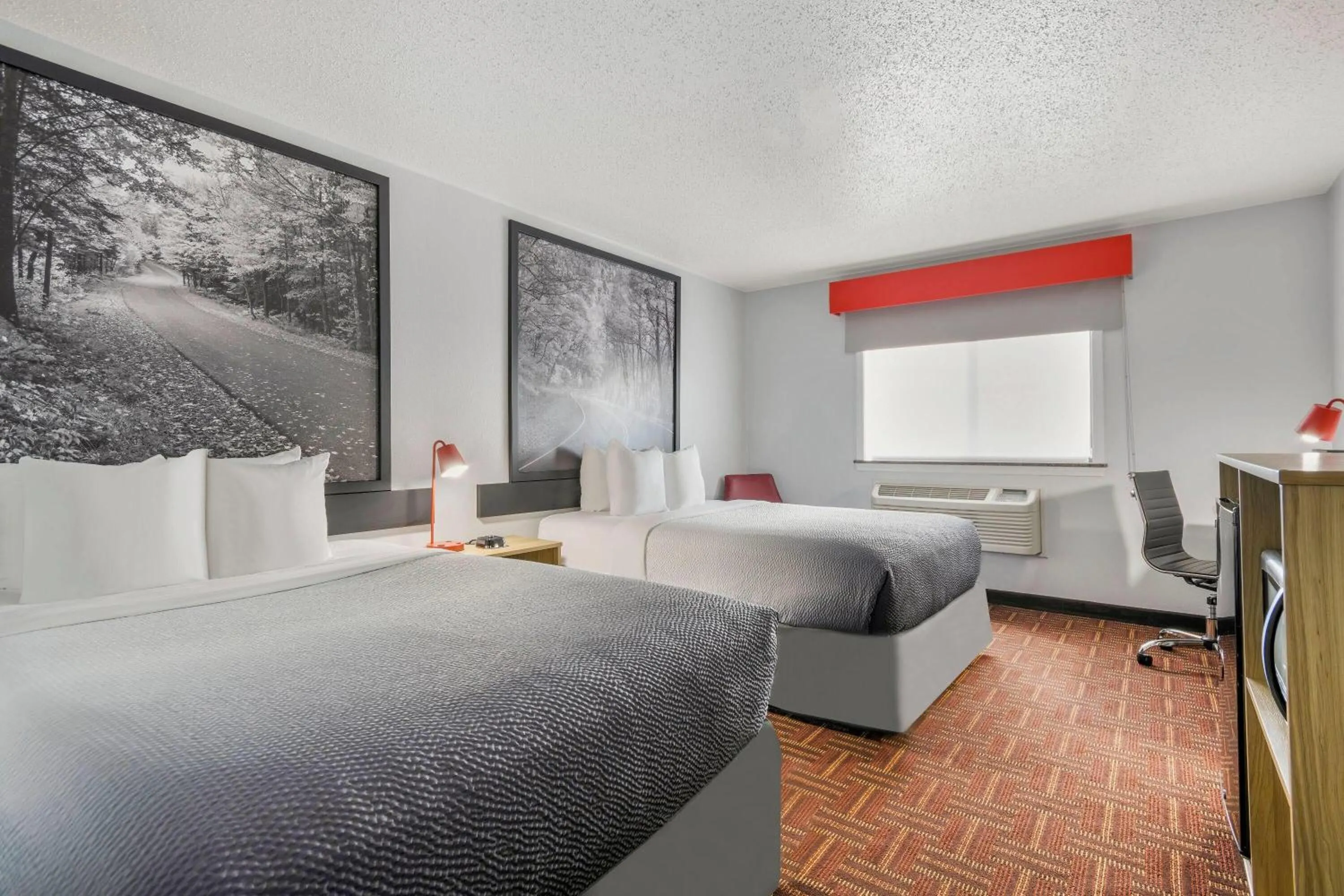 Deluxe Double Room with Two Double Beds - Non-Smoking in Super 8 by Wyndham Eveleth