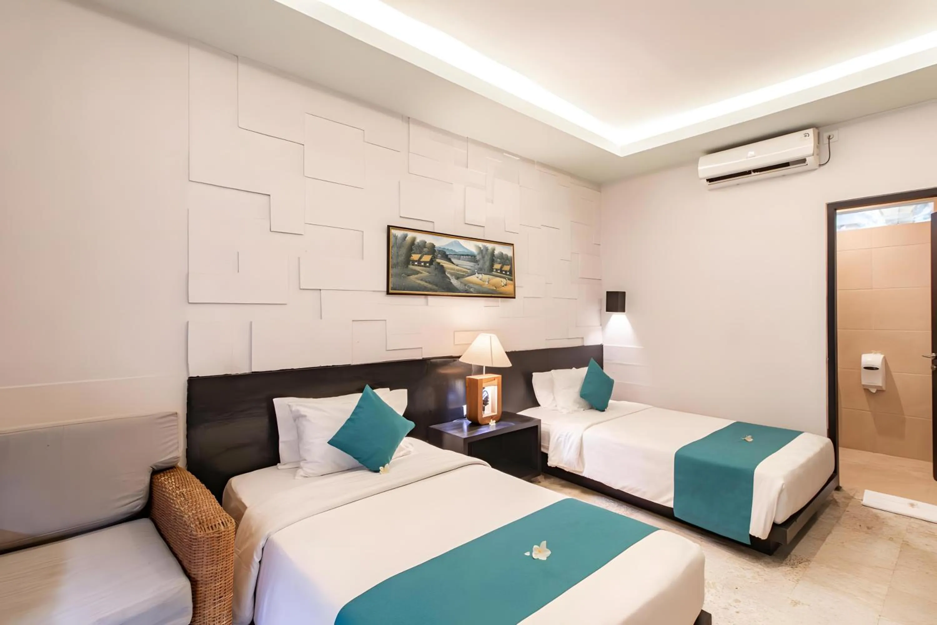 Economy Twin Room in Belvilla Y Resort Near Central Ubud