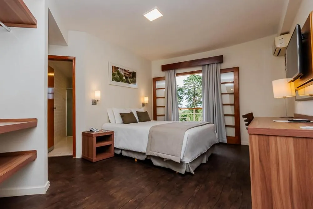 Master Room in Monreale Resort Parque Aquático