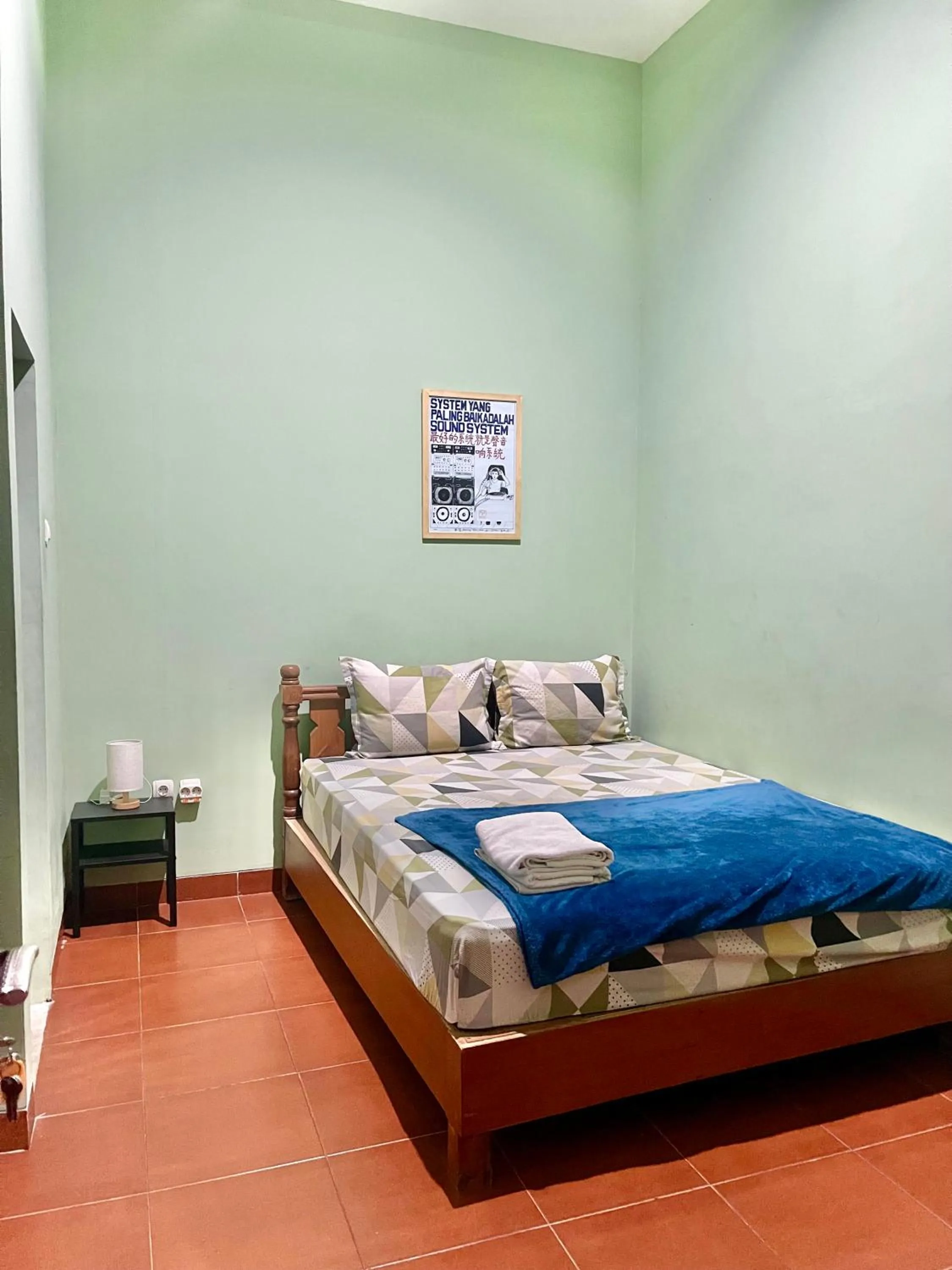 Budget Double Room in Telu Telu Solo