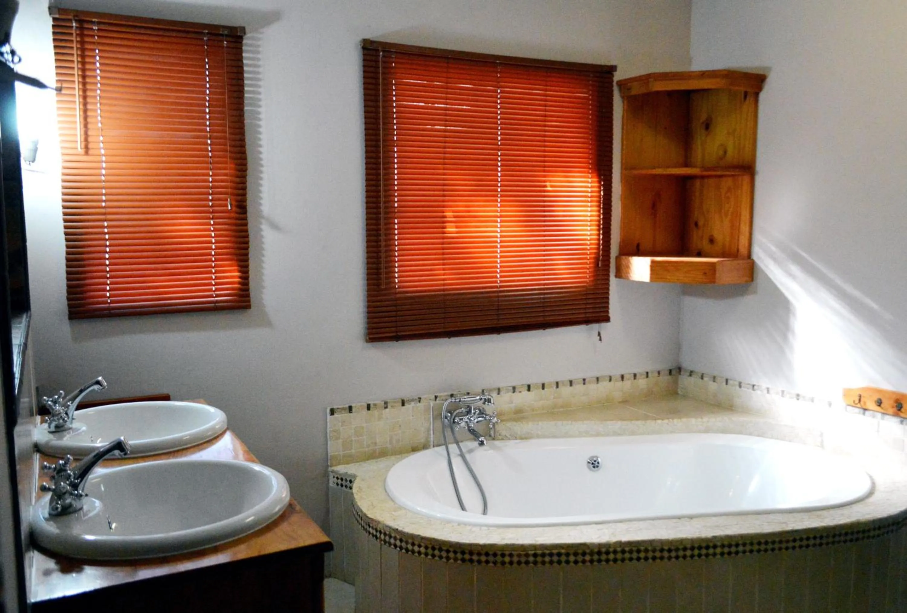 Family Two-Bedroom Suite - single occupancy - Flying Circus in Barnstormers Rest